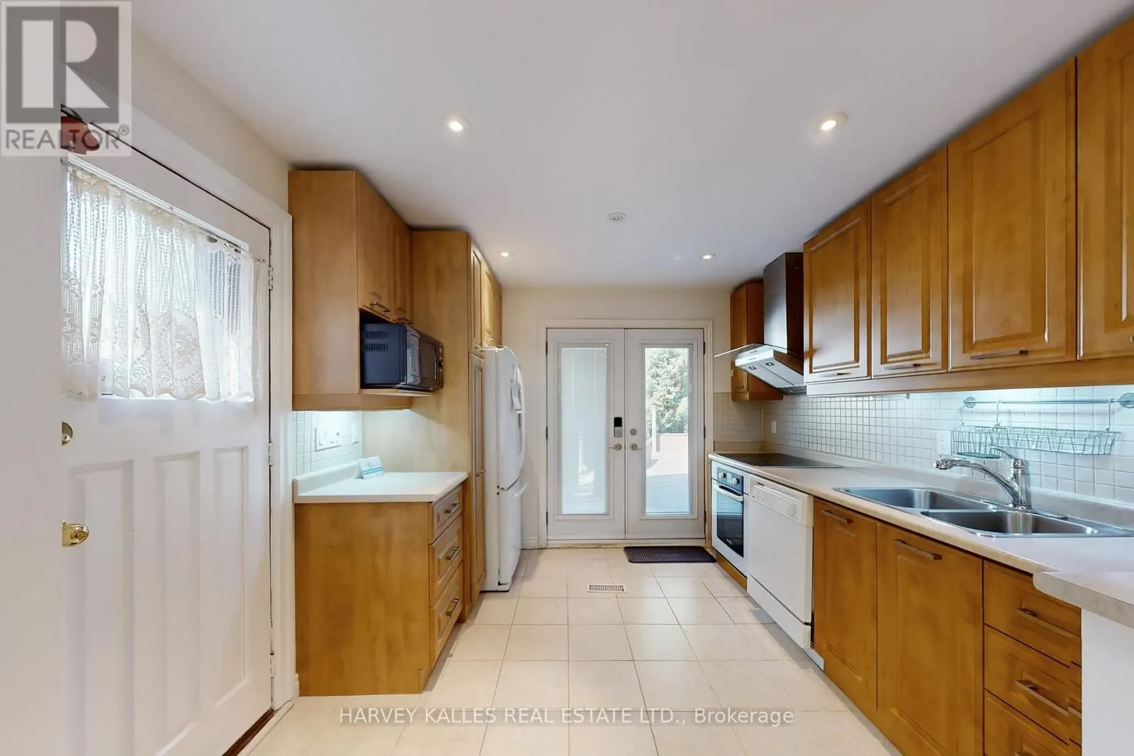 114 BOWOOD AVENUE