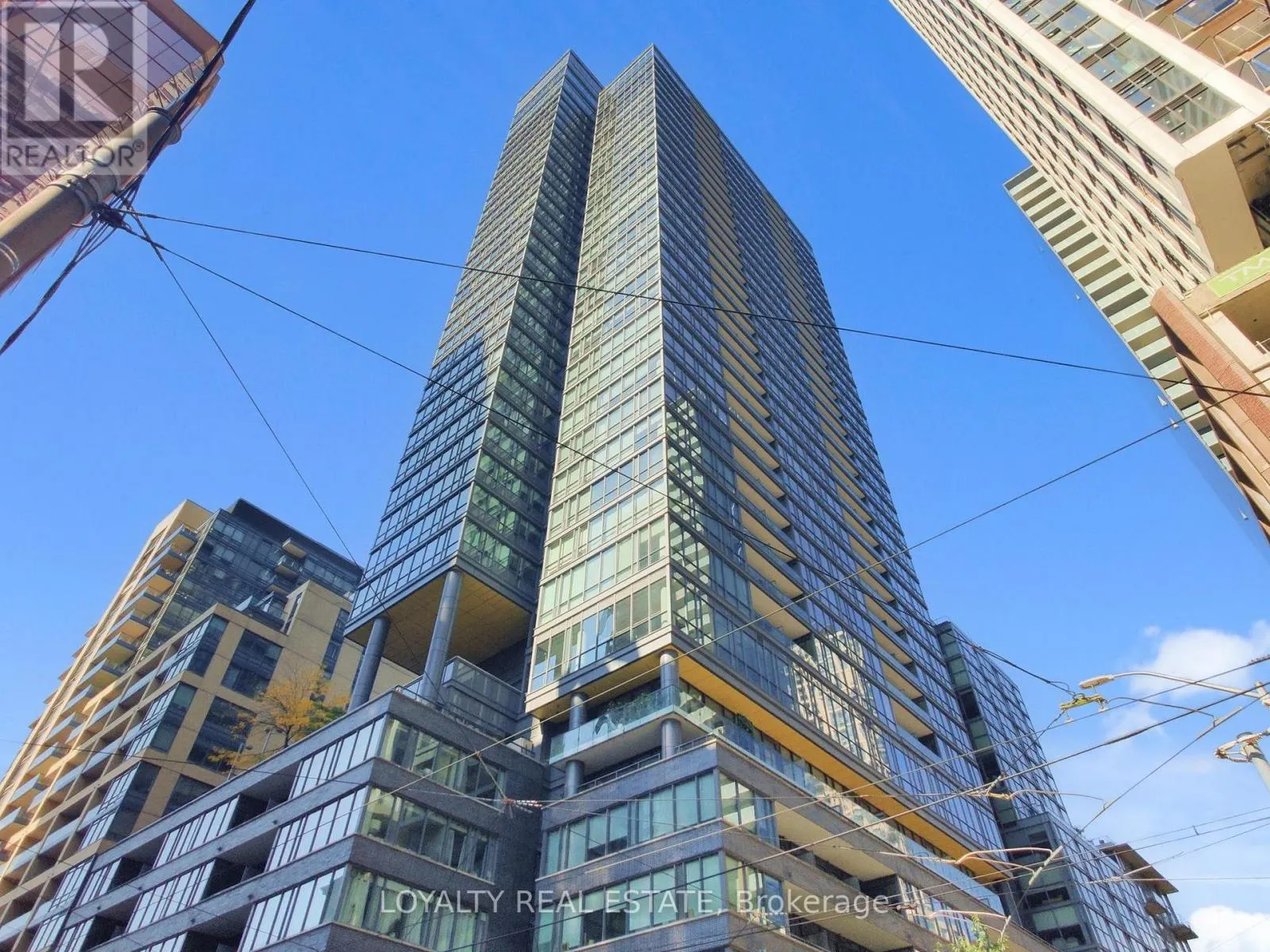 3305 - 8 CHARLOTTE STREET