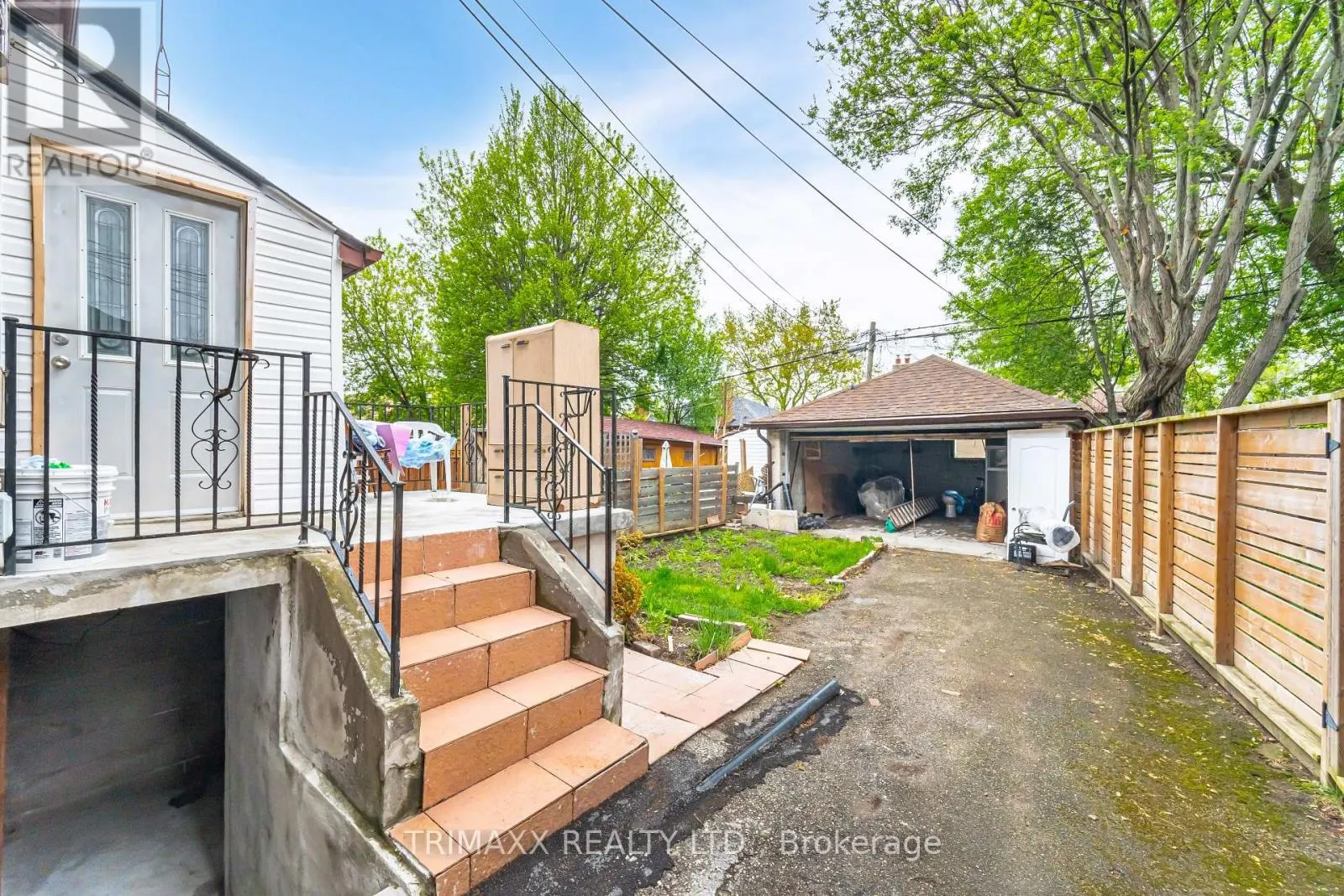 327 ATLAS AVENUE