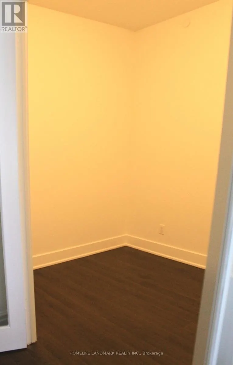 702 - 200 BLOOR STREET W