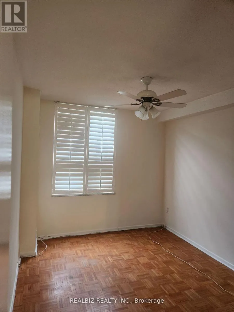 110 - 5 SHADY GOLFWAY
