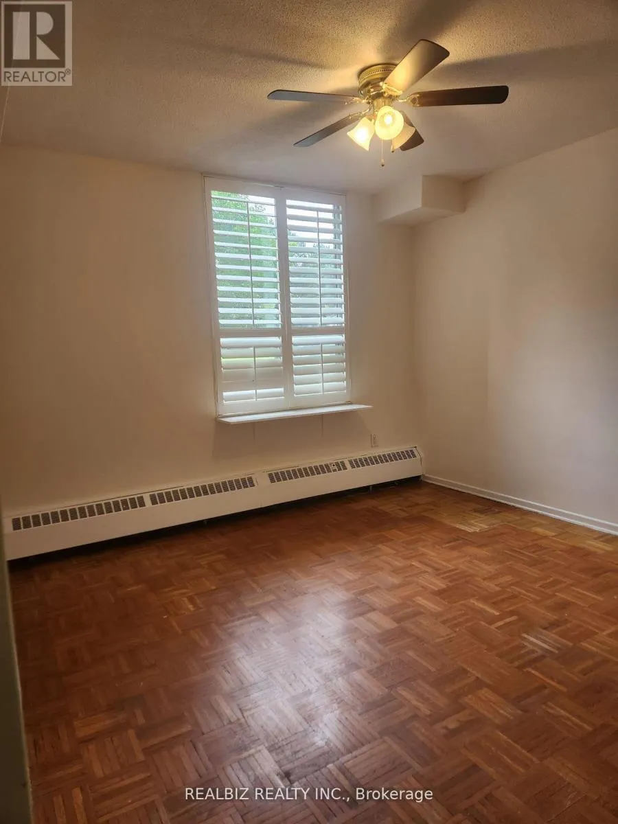 110 - 5 SHADY GOLFWAY