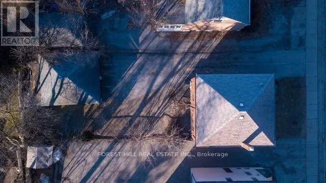 273 SHEPPARD AVENUE W