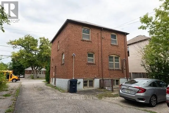 273 SHEPPARD AVENUE W