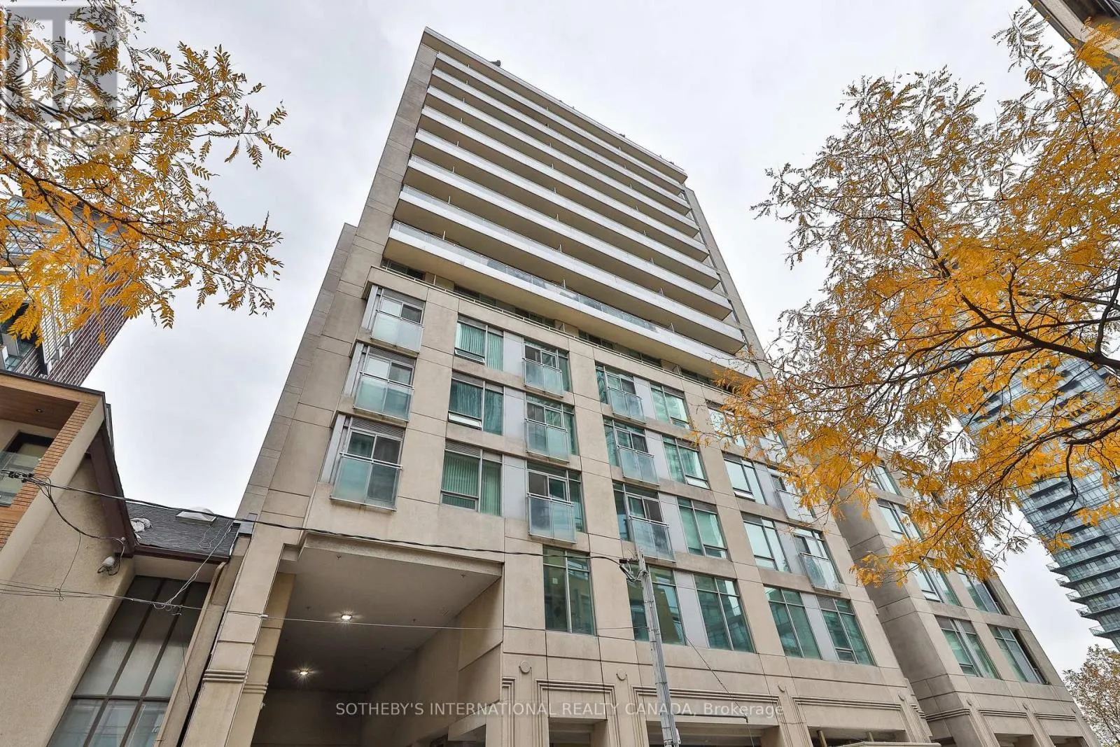 PH 201 - 8 SCOLLARD STREET