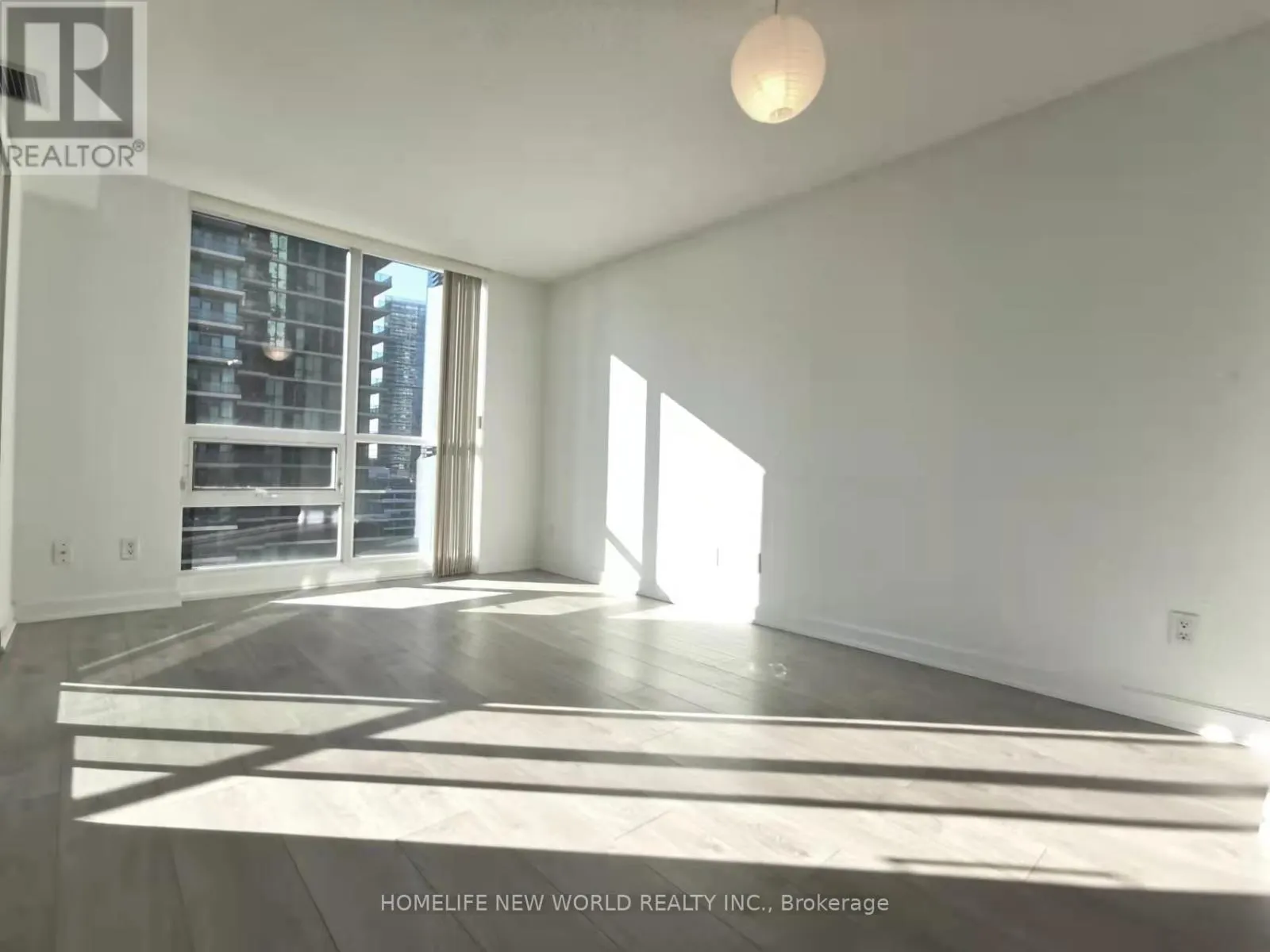 1709 - 12 YONGE STREET
