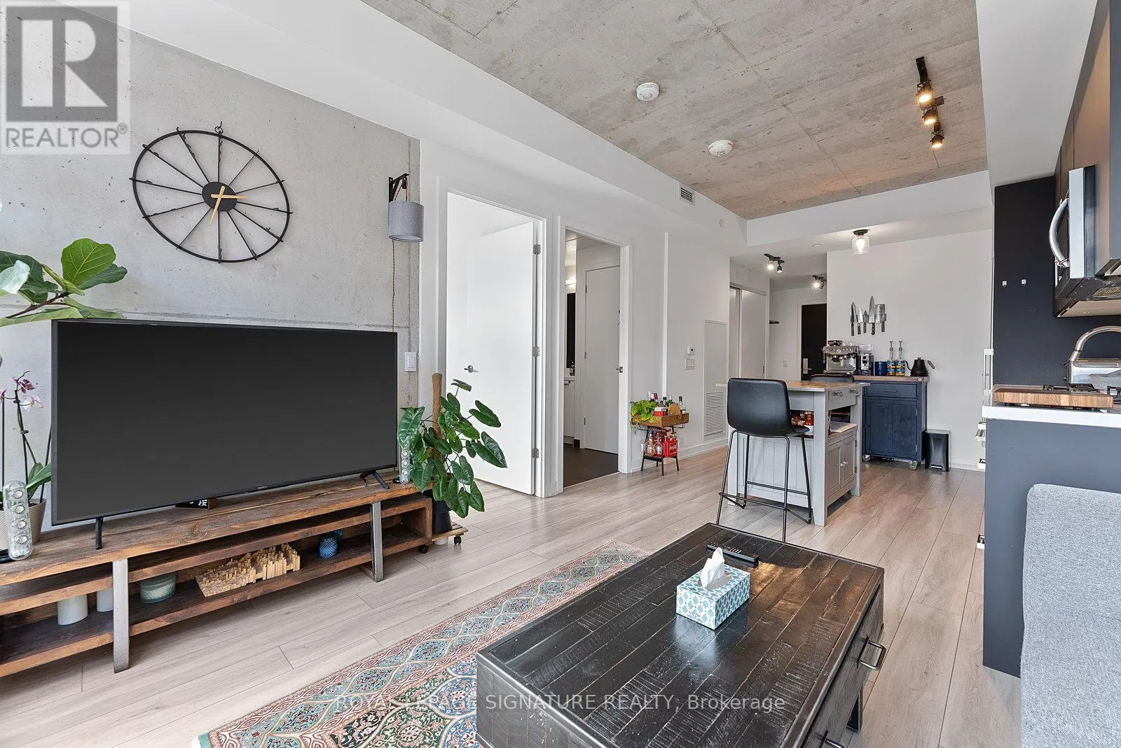 1203 - 458 RICHMOND STREET W