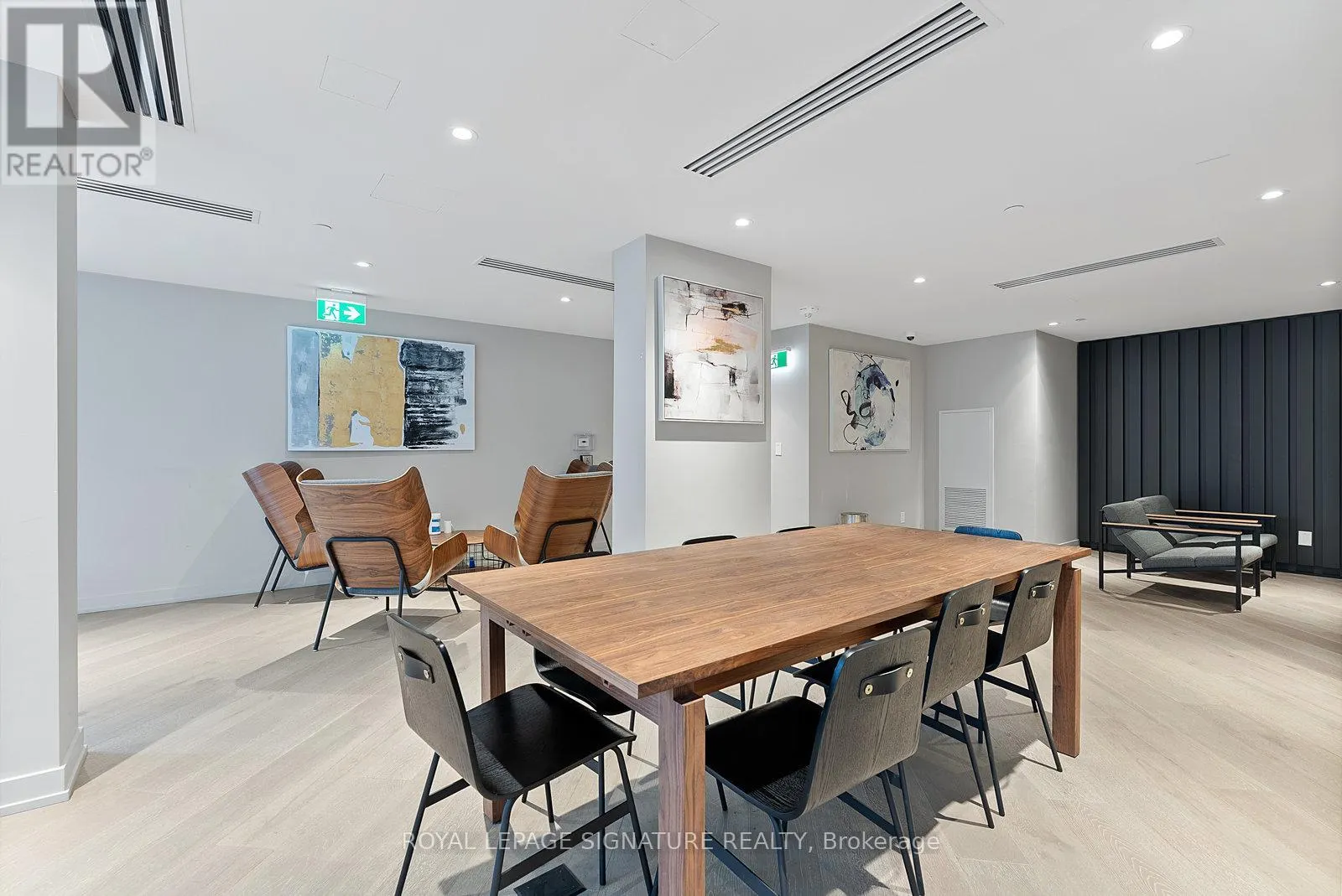 1203 - 458 RICHMOND STREET W