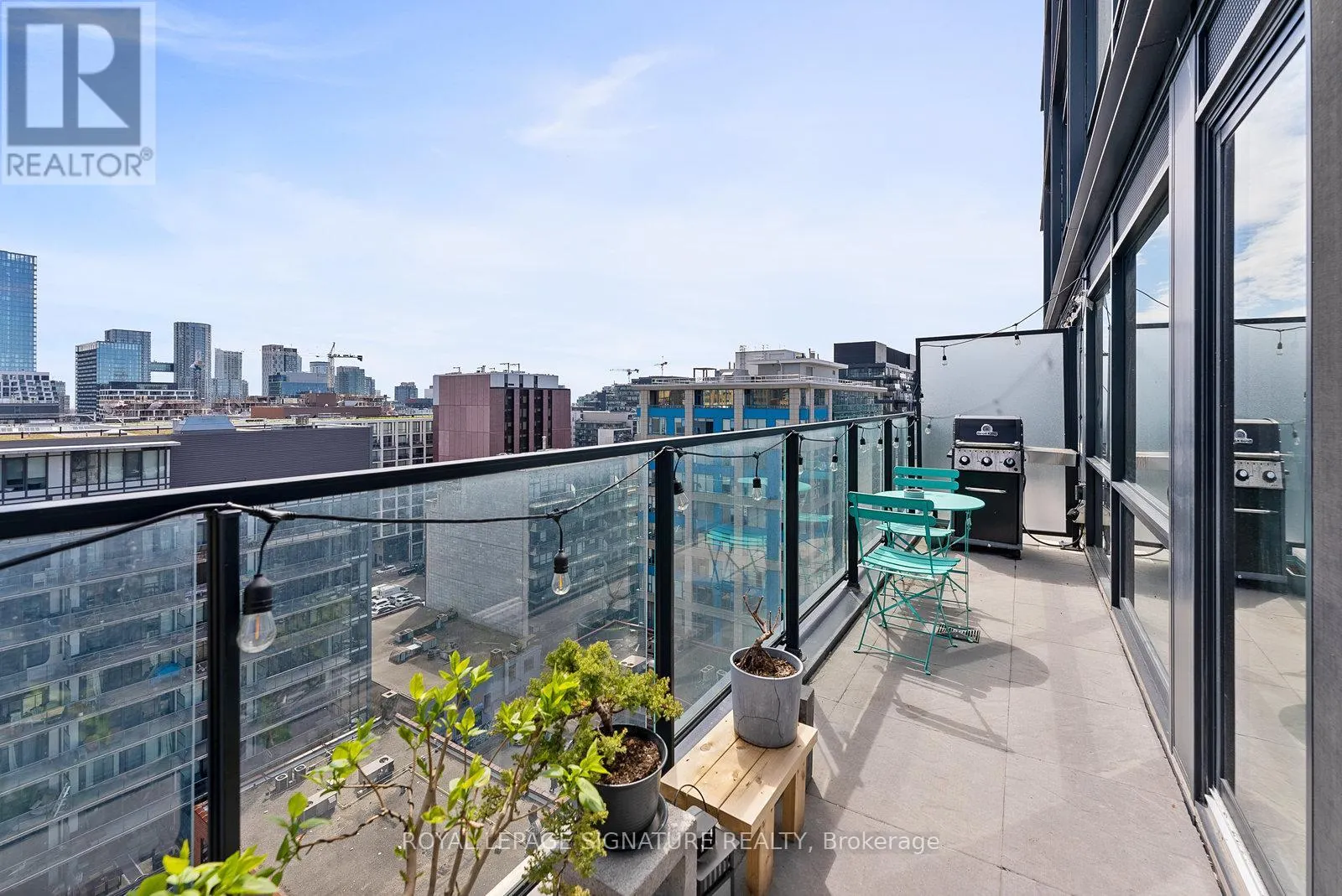 1203 - 458 RICHMOND STREET W