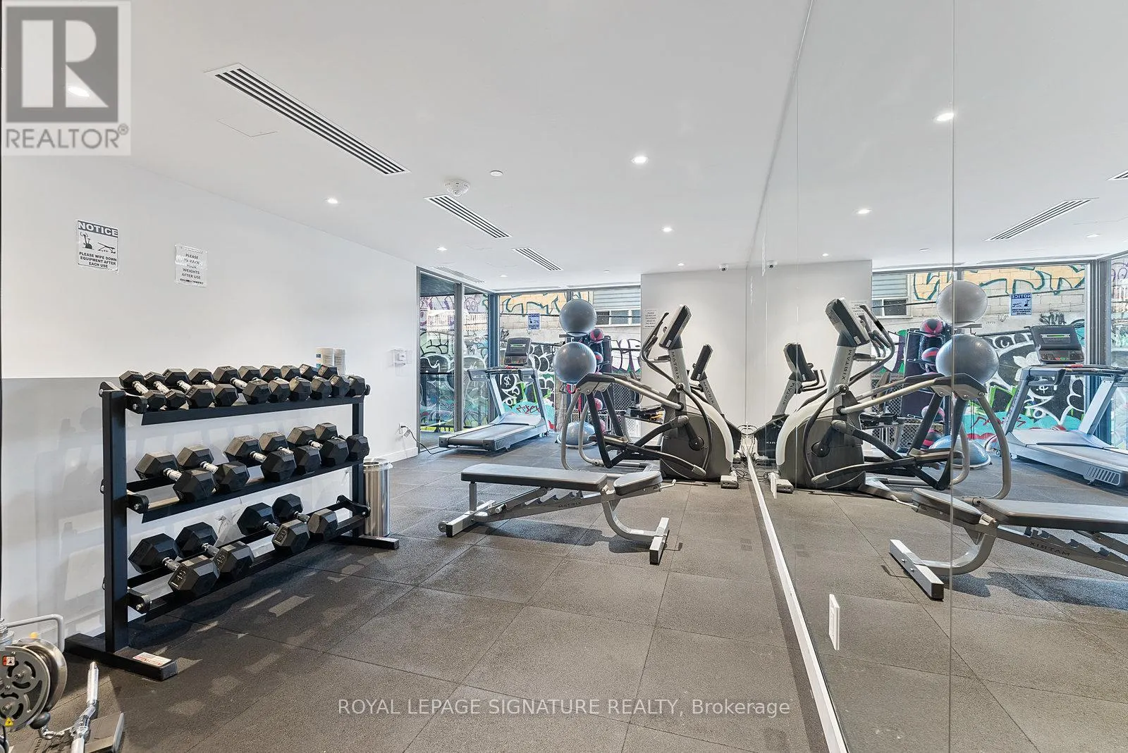 1203 - 458 RICHMOND STREET W