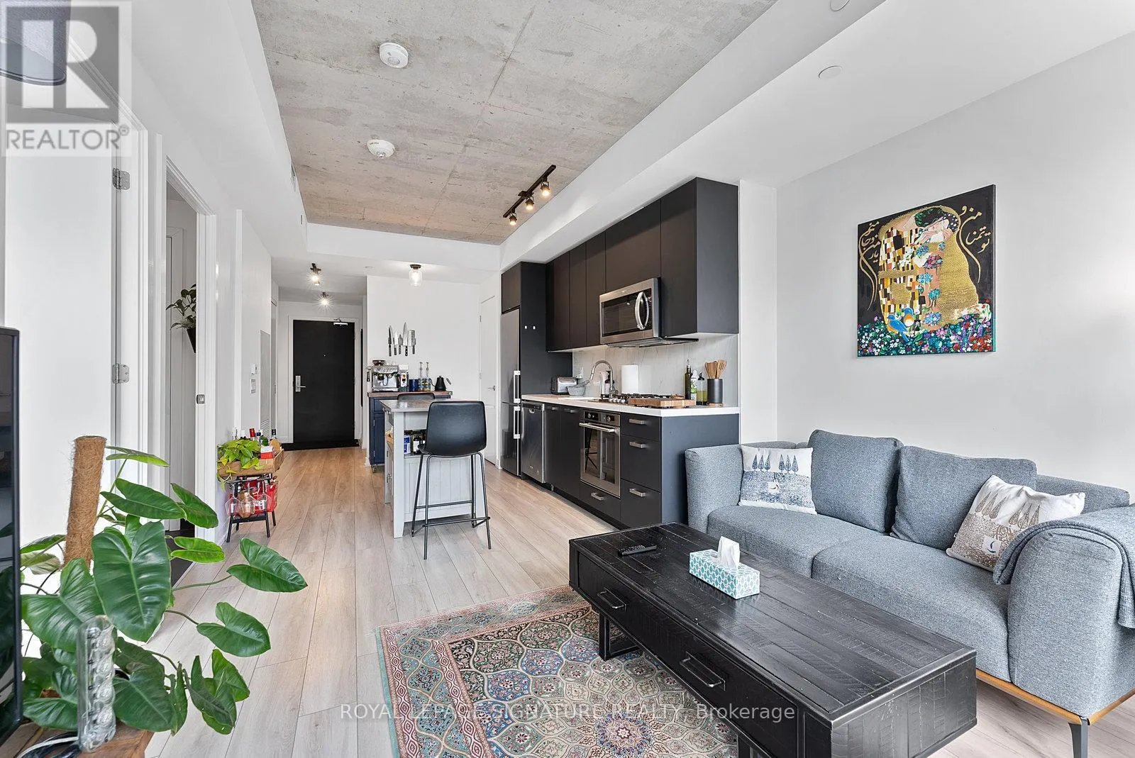 1203 - 458 RICHMOND STREET W