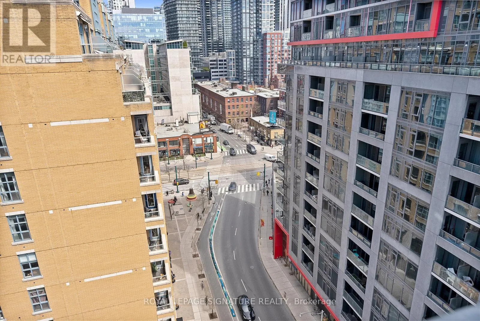 1203 - 458 RICHMOND STREET W