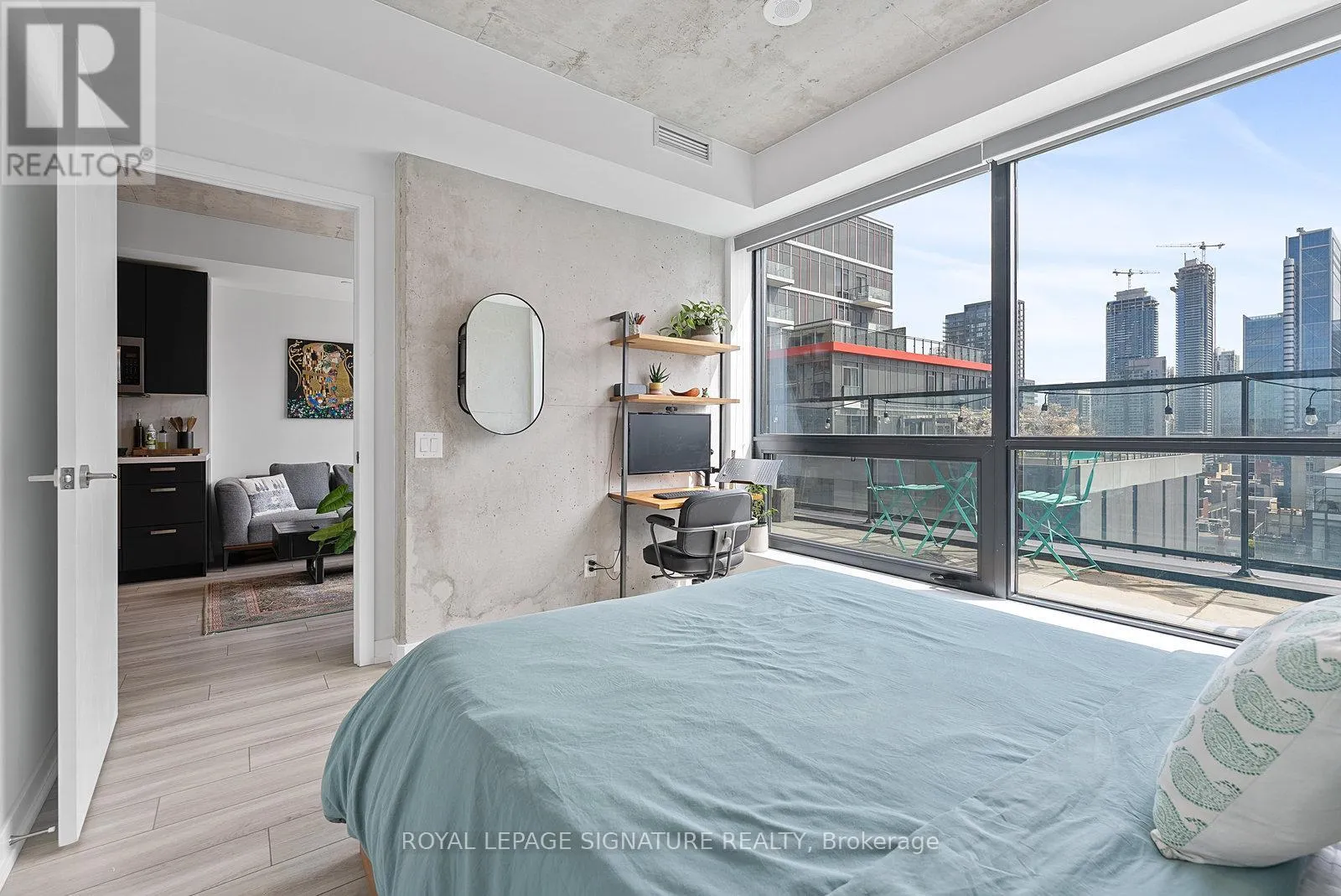 1203 - 458 RICHMOND STREET W