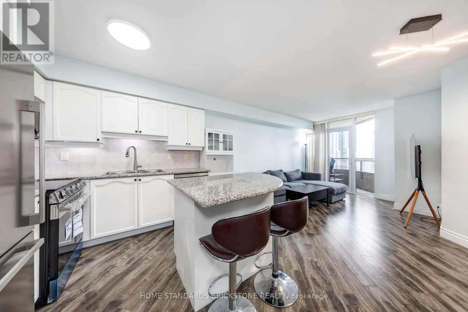 1701 - 78 HARRISON GARDEN BOULEVARD