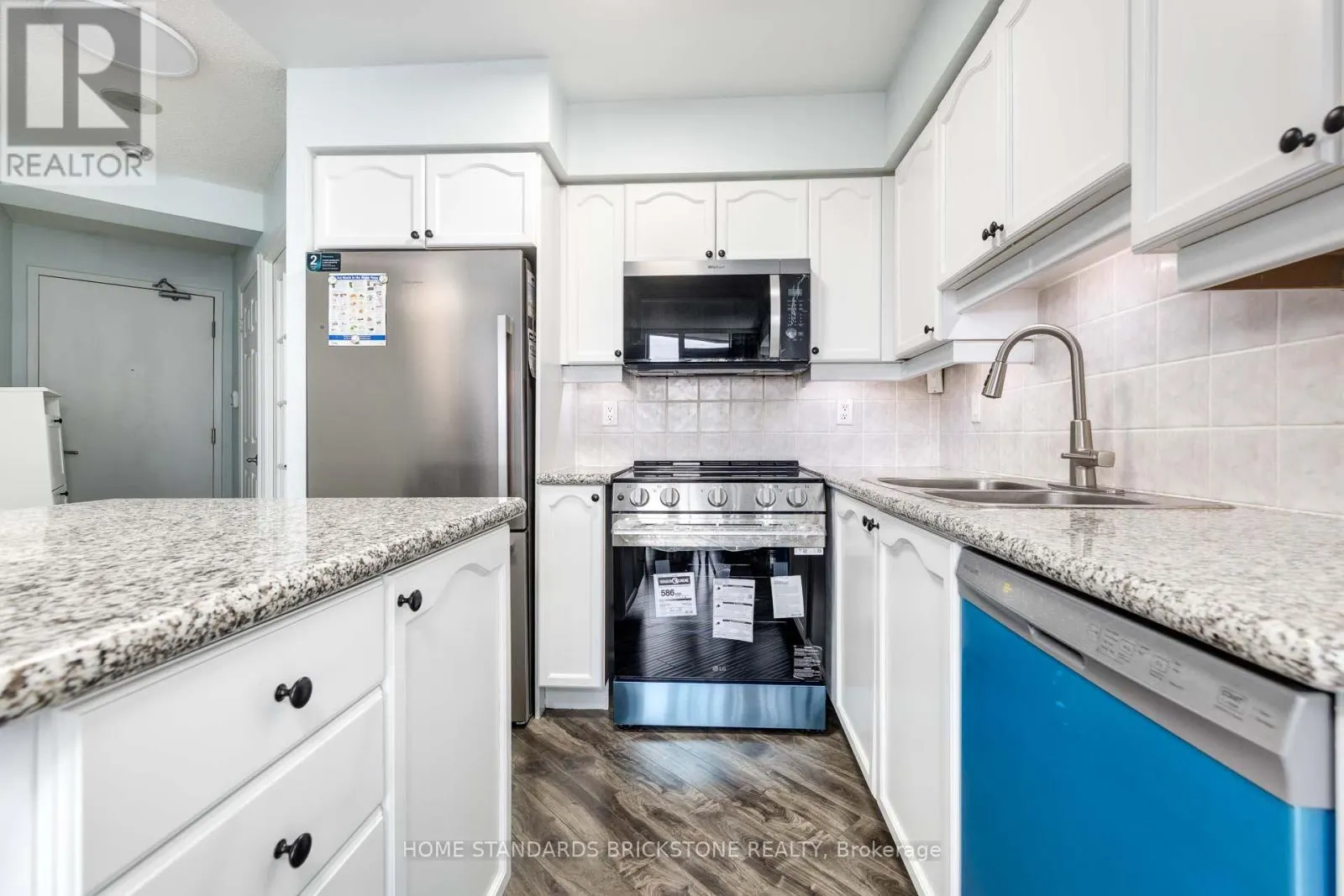 1701 - 78 HARRISON GARDEN BOULEVARD
