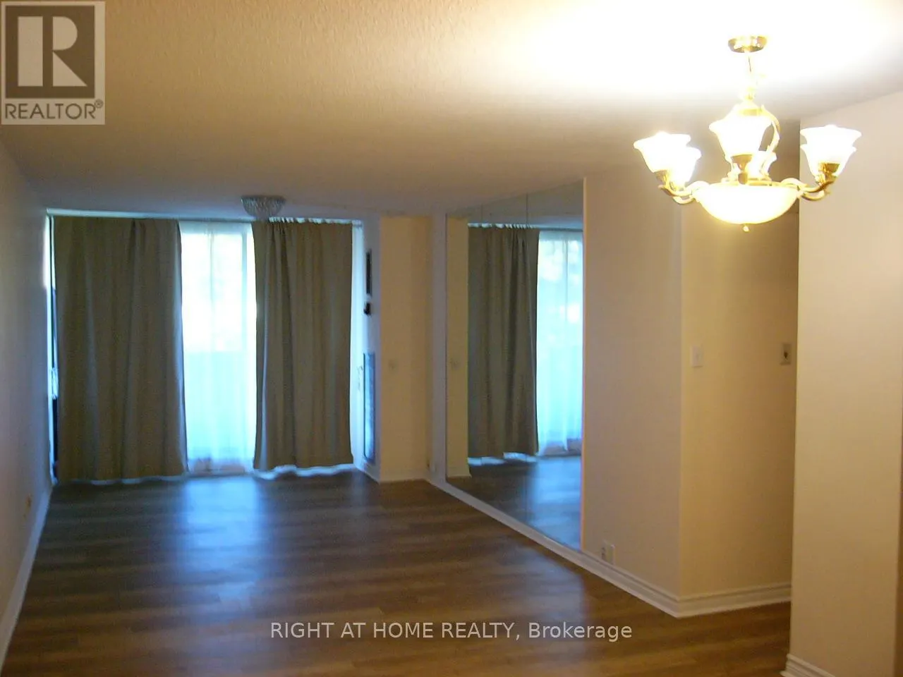 302 - 10 TANGREEN COURT