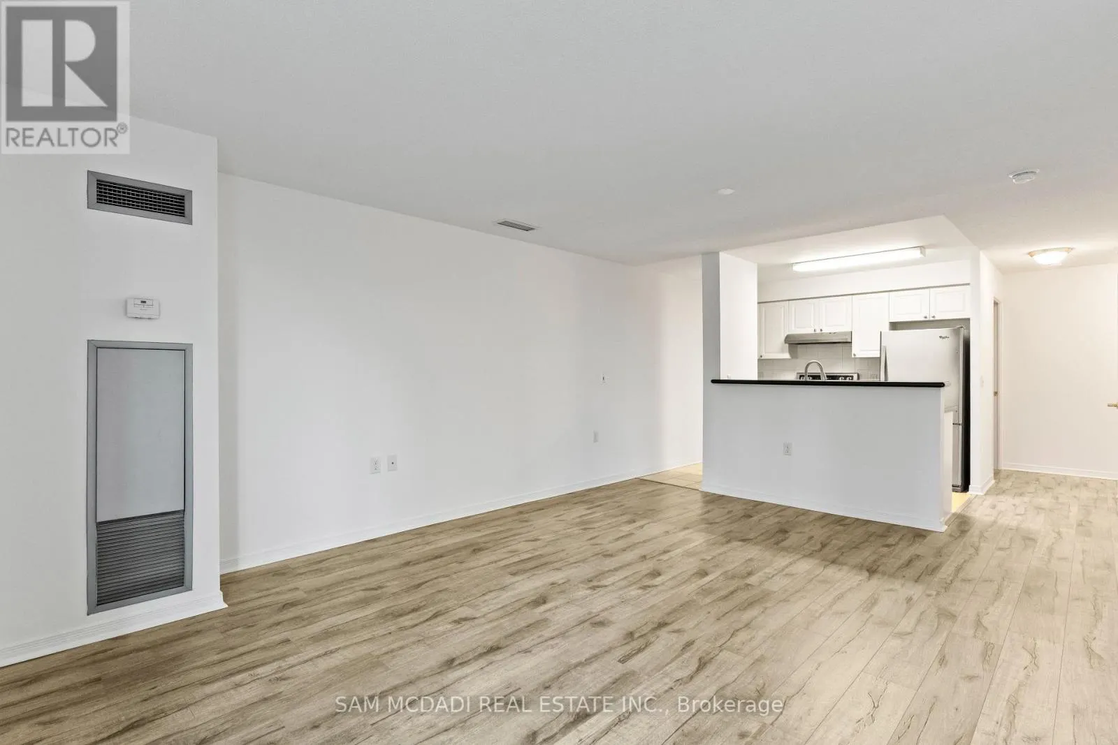 206 - 20 OLIVE AVENUE