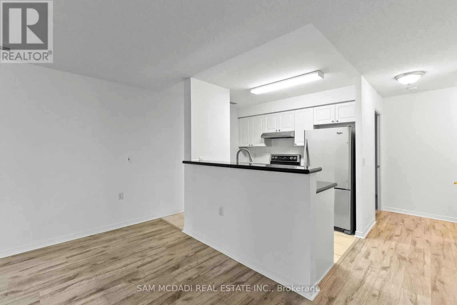 206 - 20 OLIVE AVENUE