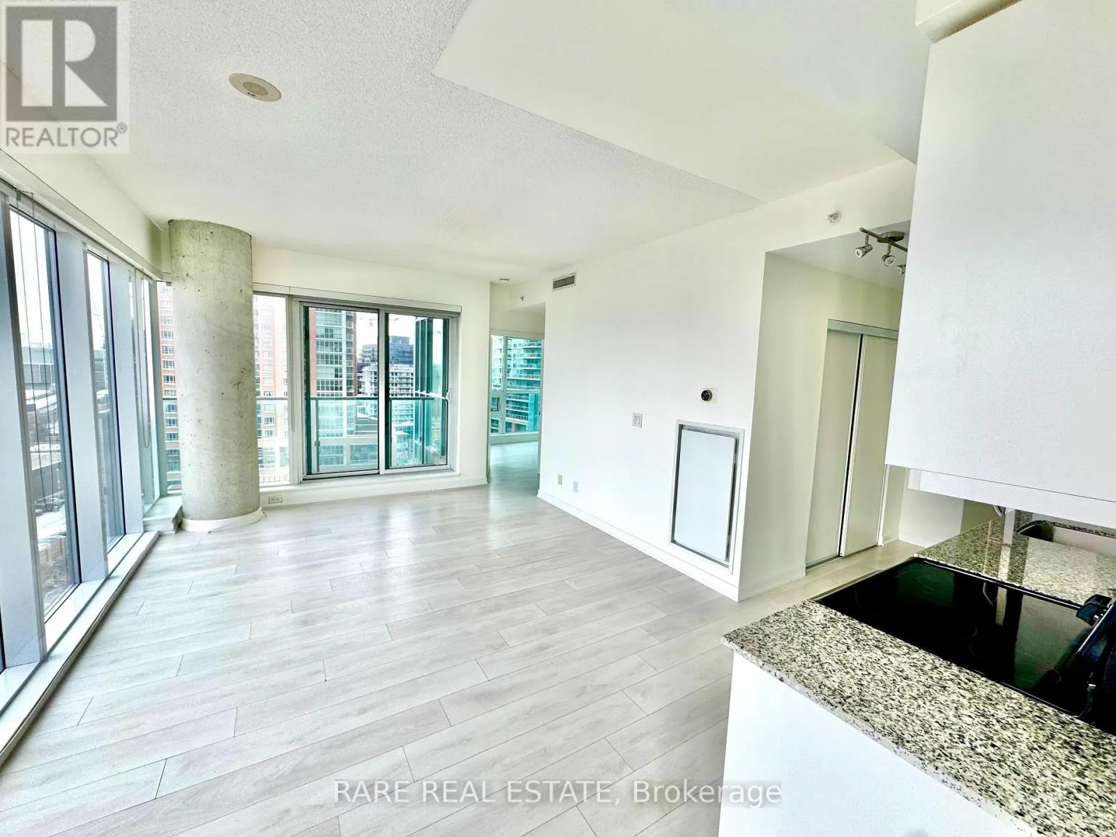 1112 - 150 EAST LIBERTY STREET