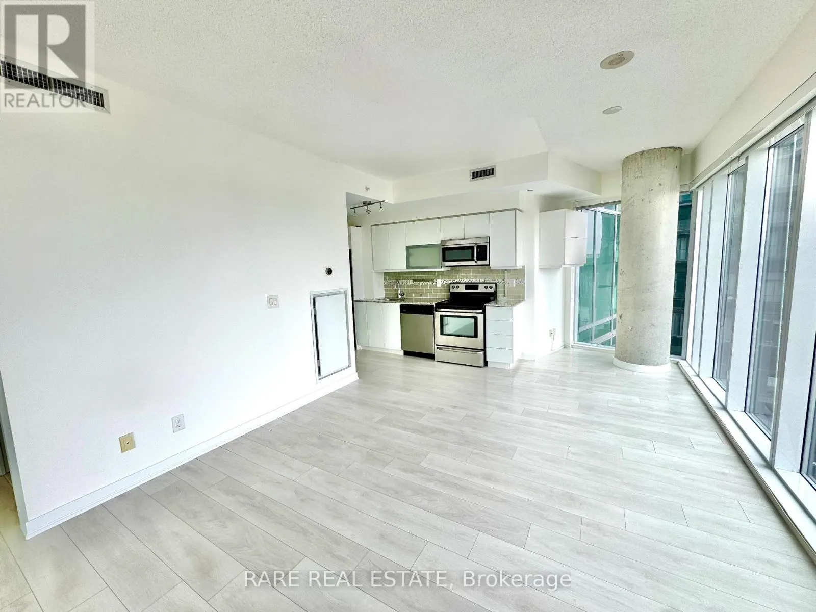 1112 - 150 EAST LIBERTY STREET