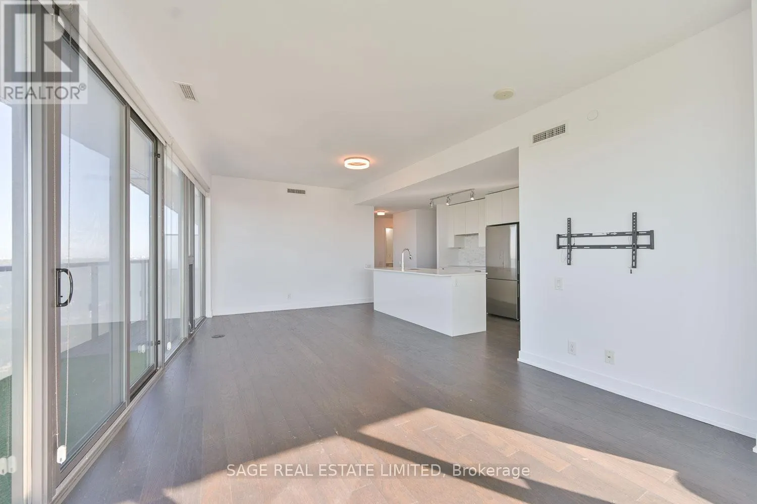 LPH02 - 1815 YONGE STREET