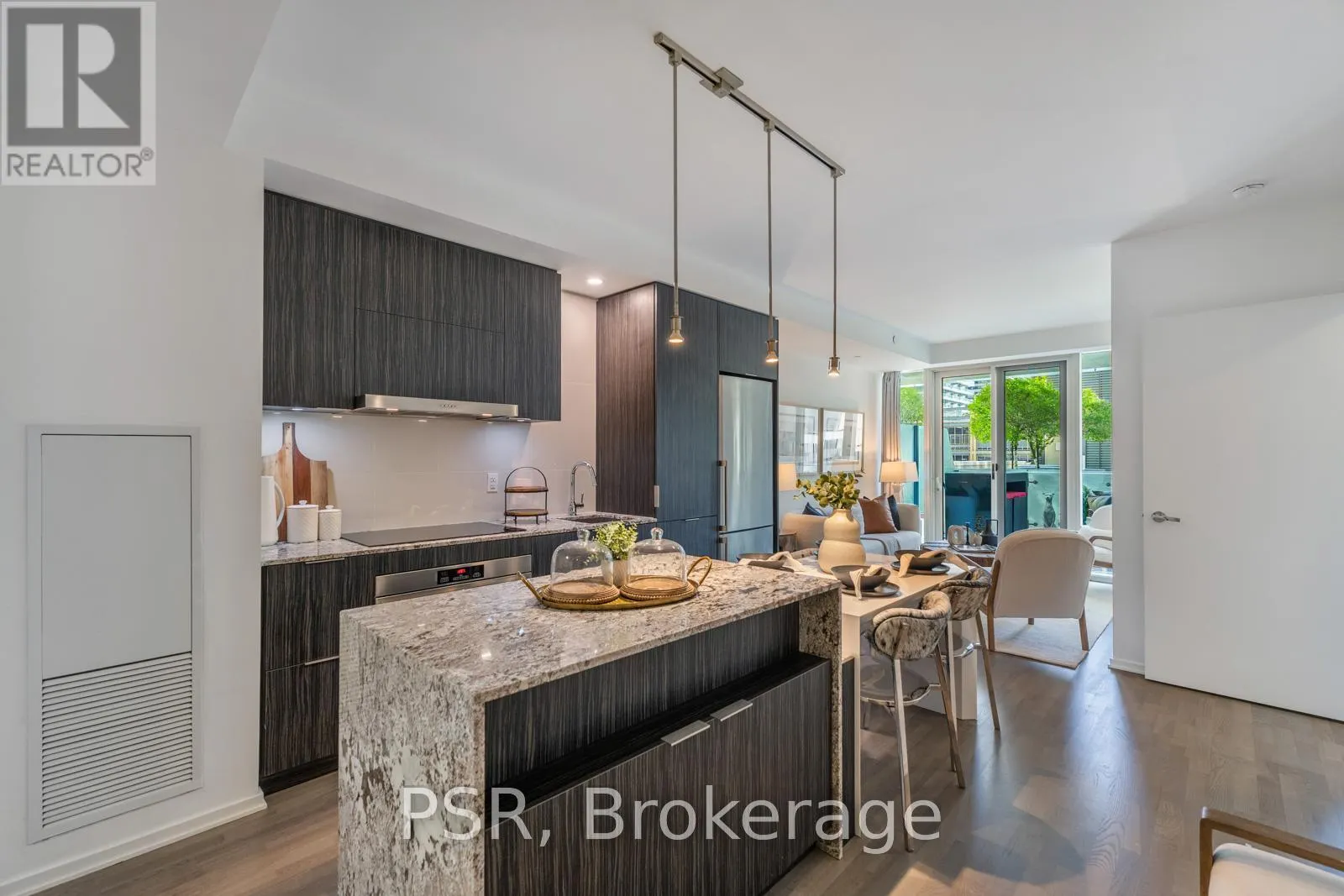 303 - 1 BLOOR STREET E