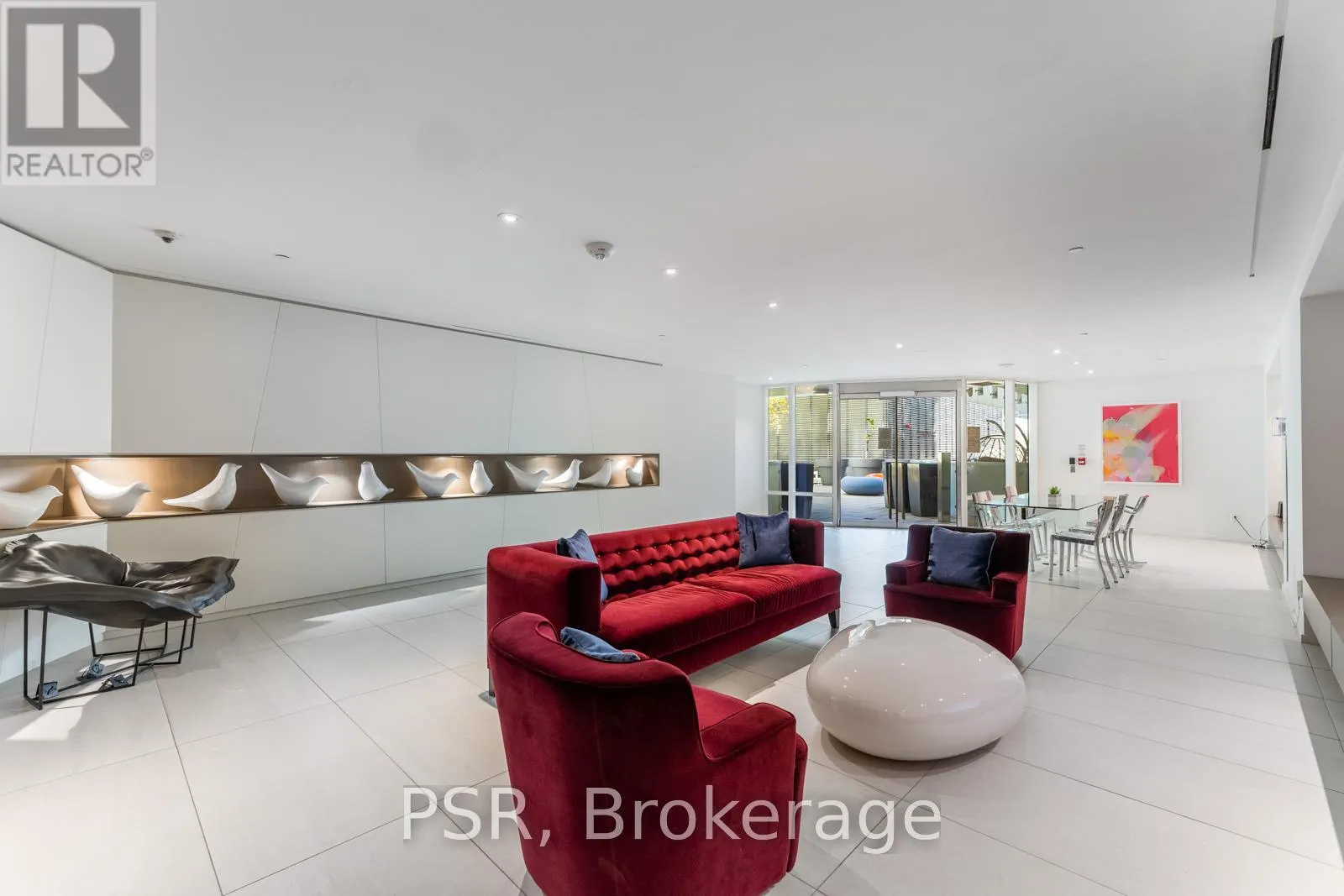 303 - 1 BLOOR STREET E