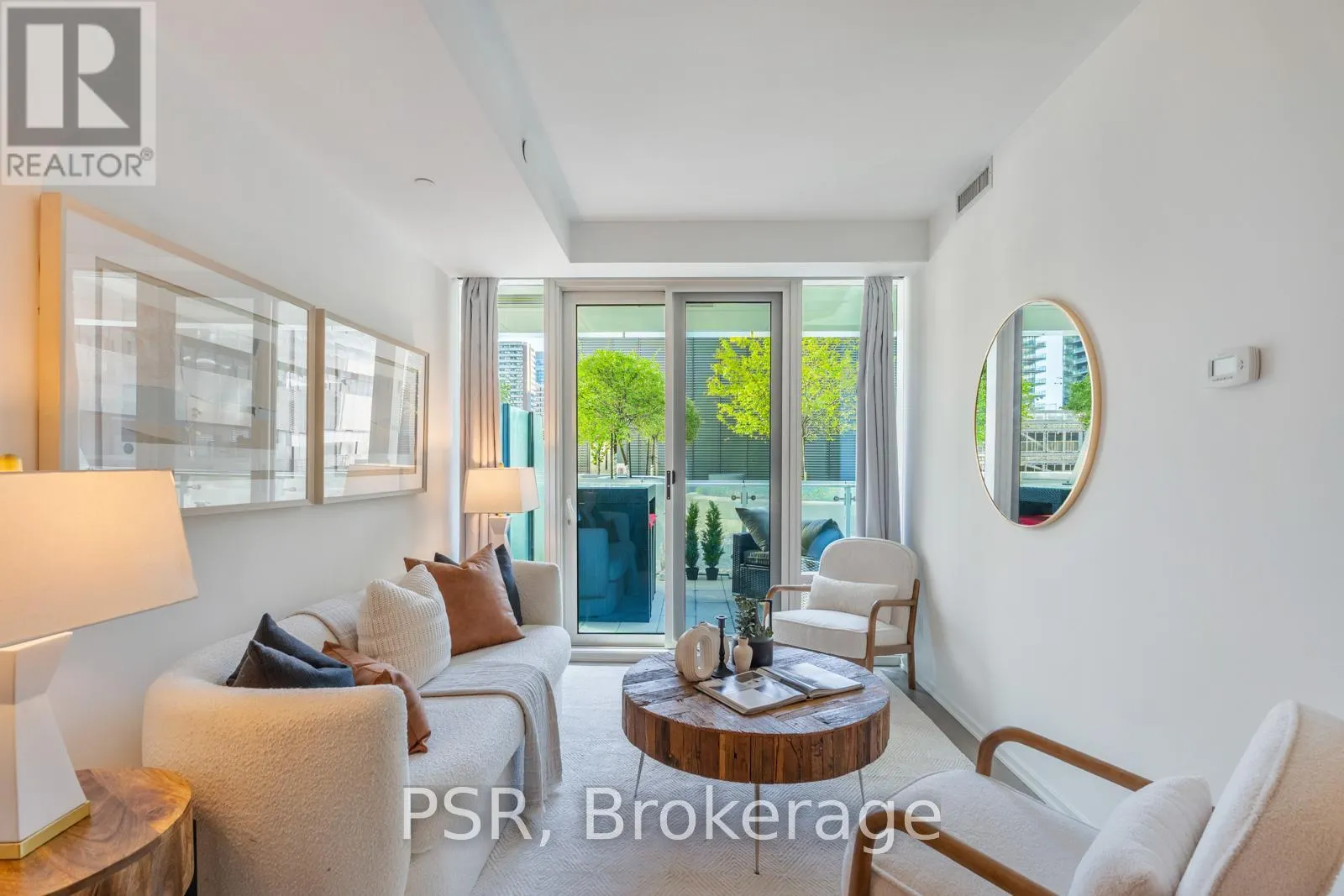 303 - 1 BLOOR STREET E