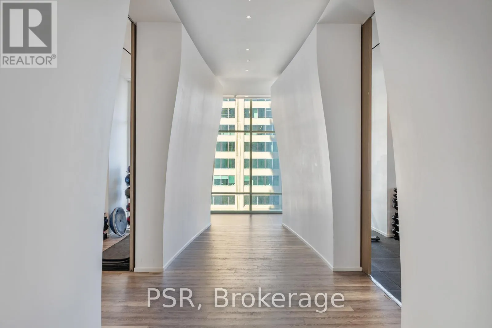 303 - 1 BLOOR STREET E