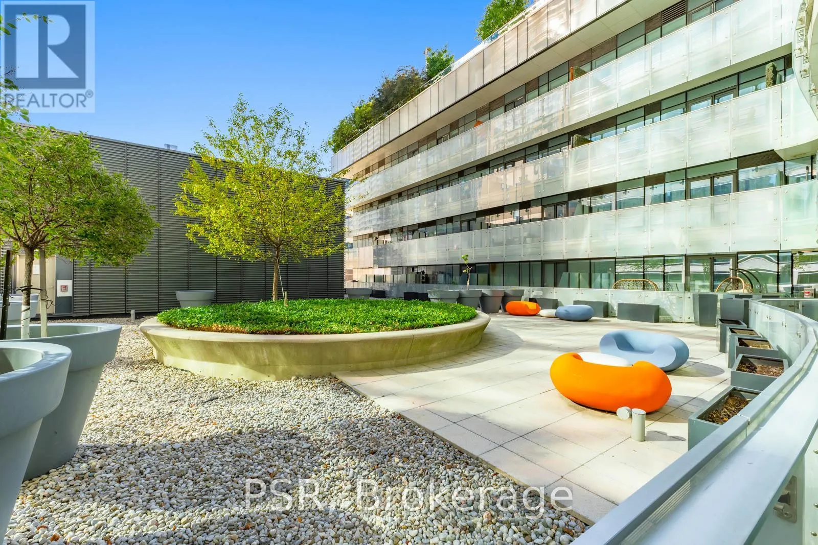 303 - 1 BLOOR STREET E