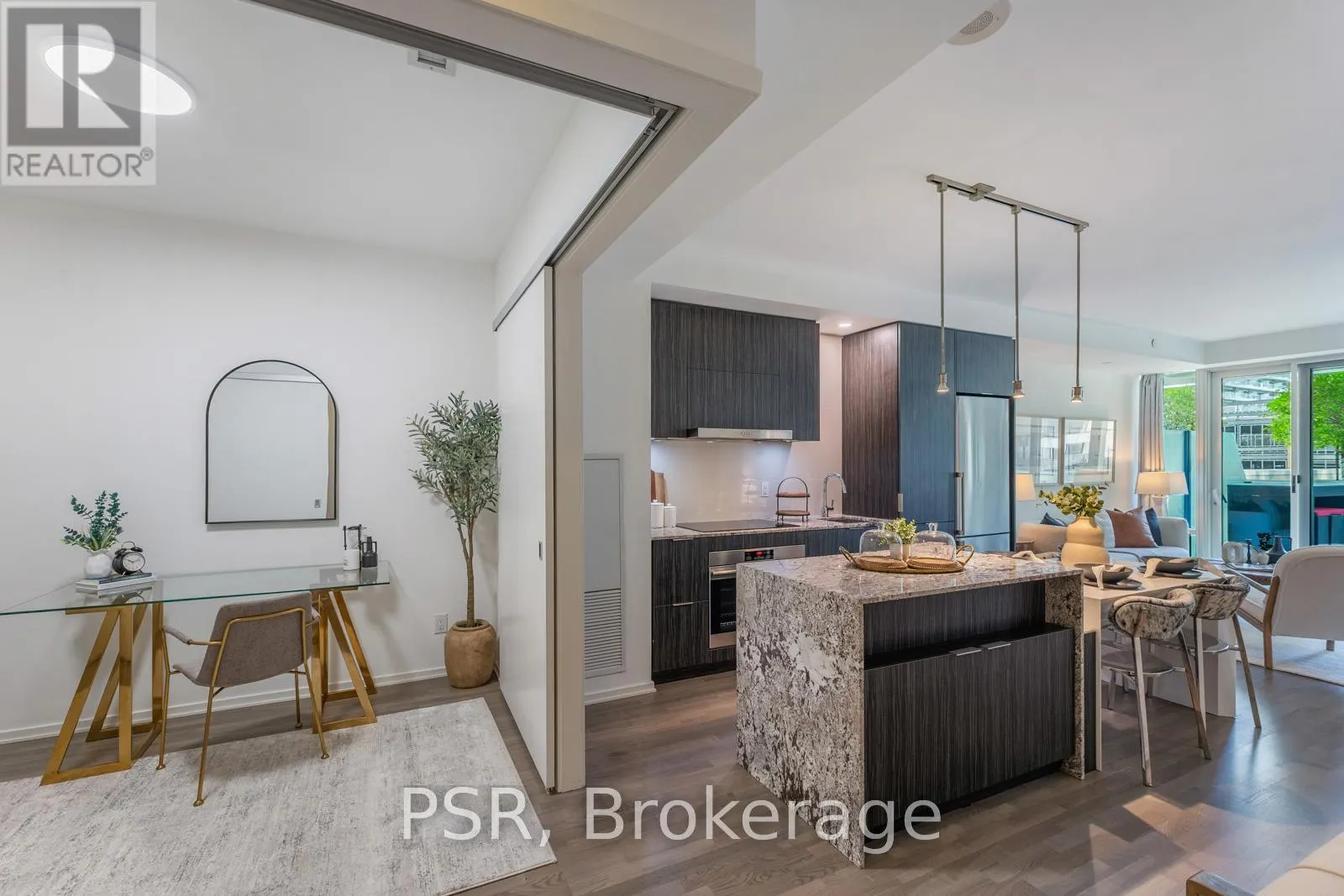303 - 1 BLOOR STREET E