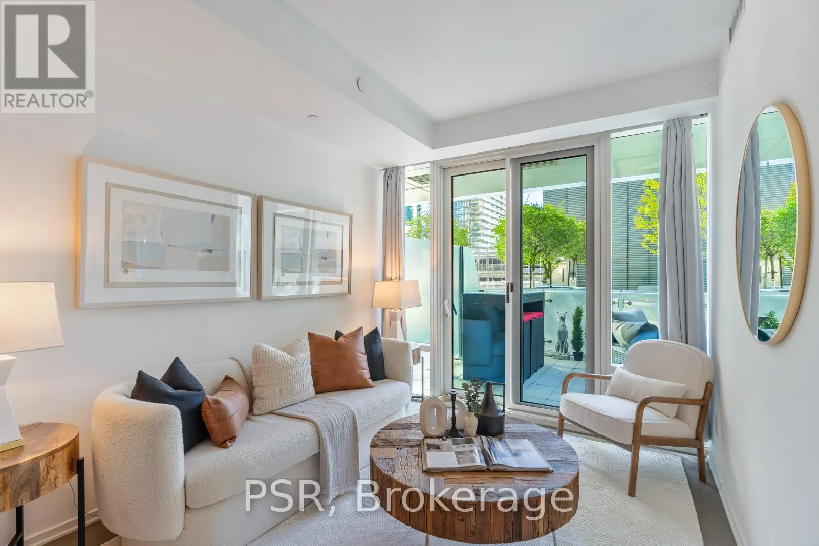 303 - 1 BLOOR STREET E