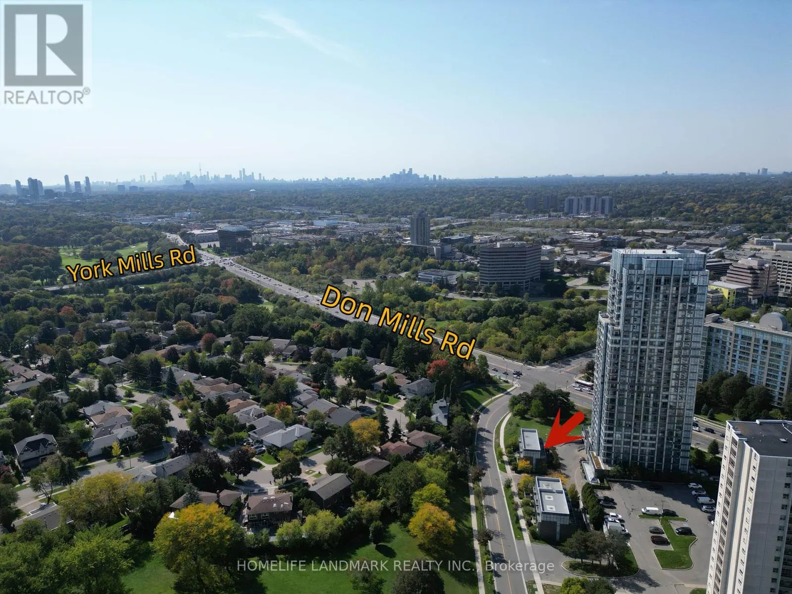 TH12 - 18 GRAYDON HALL DRIVE