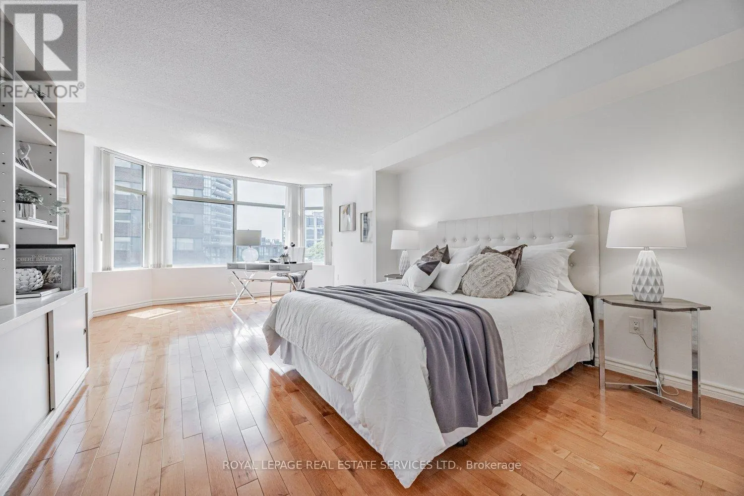 501 - 900 YONGE STREET