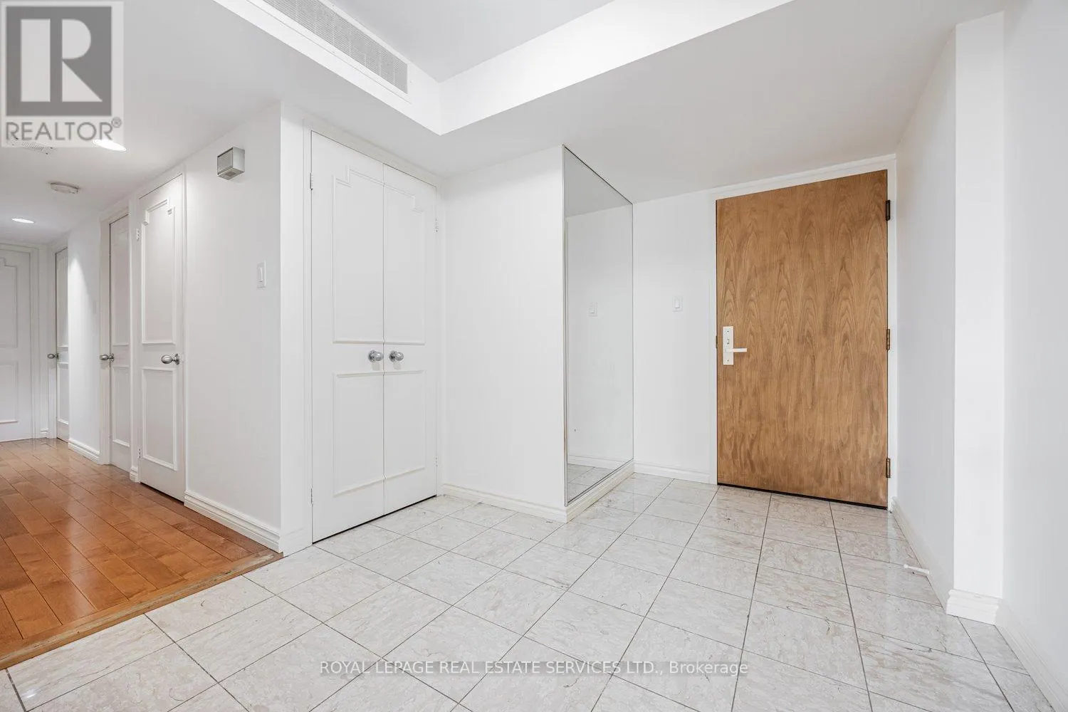 501 - 900 YONGE STREET