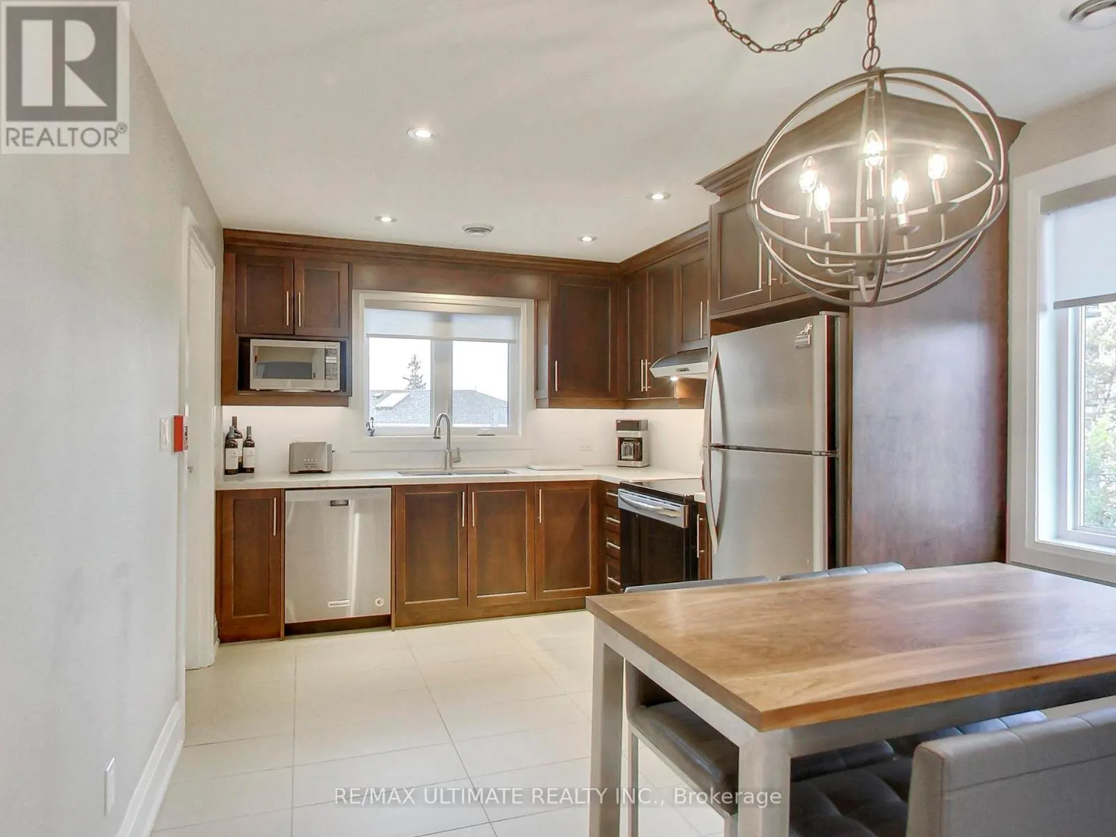 APT #2 - 728 VAUGHAN ROAD