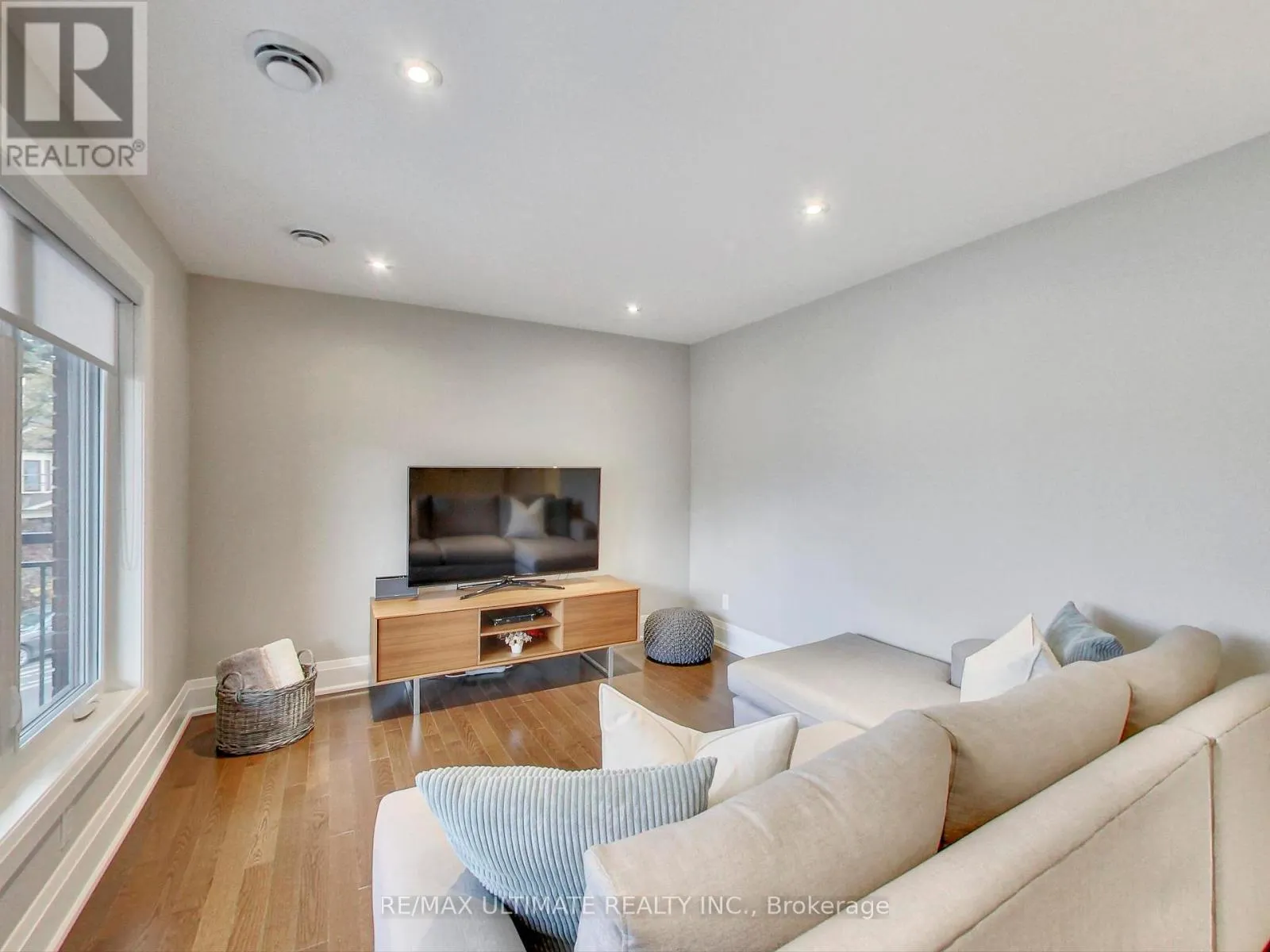 APT #2 - 728 VAUGHAN ROAD