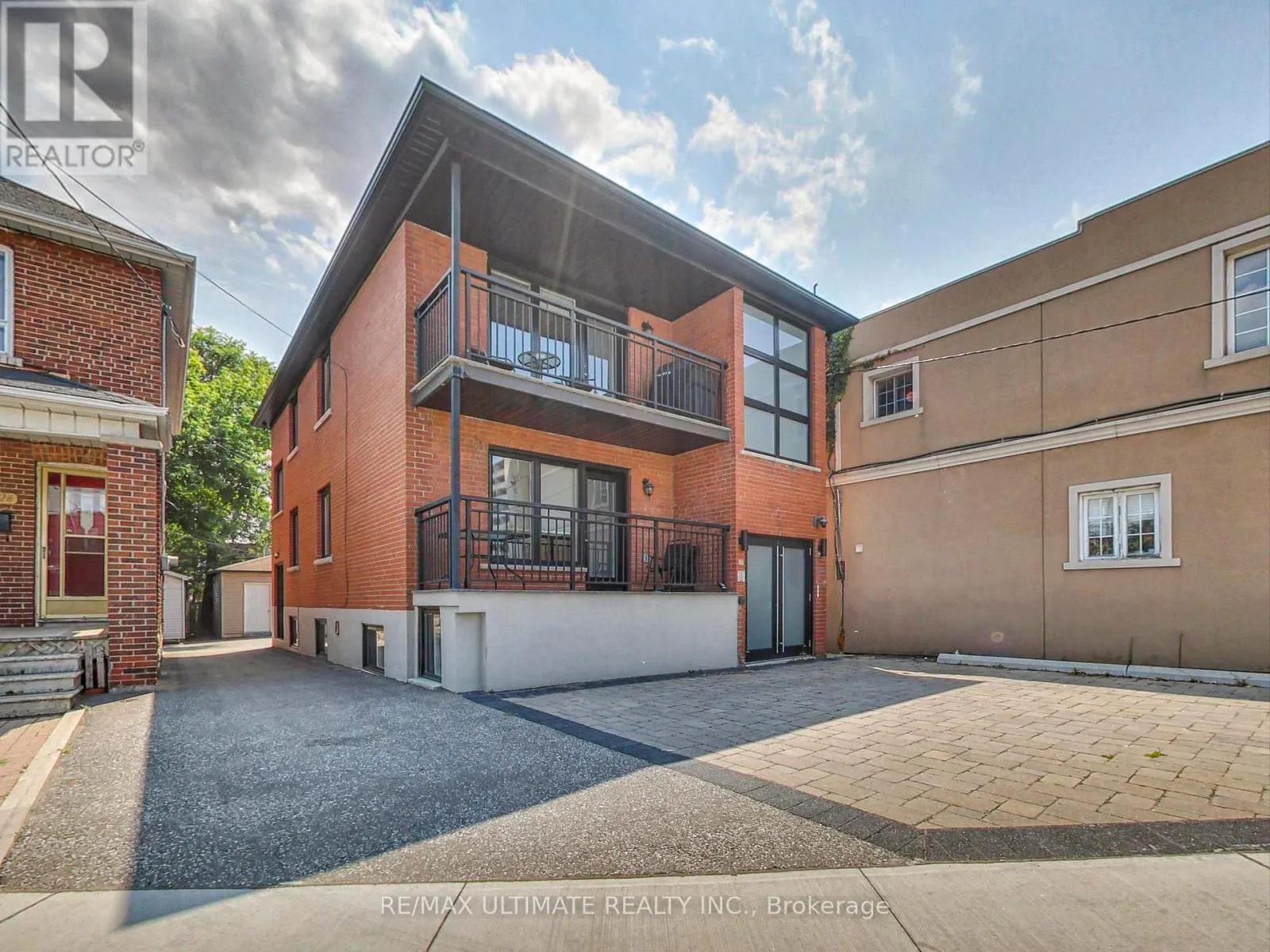 APT #2 - 728 VAUGHAN ROAD
