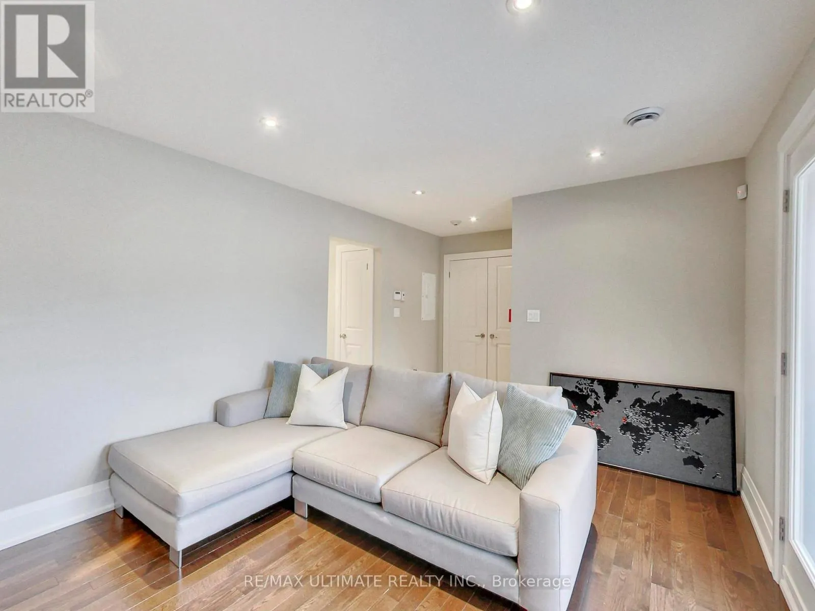 APT #2 - 728 VAUGHAN ROAD