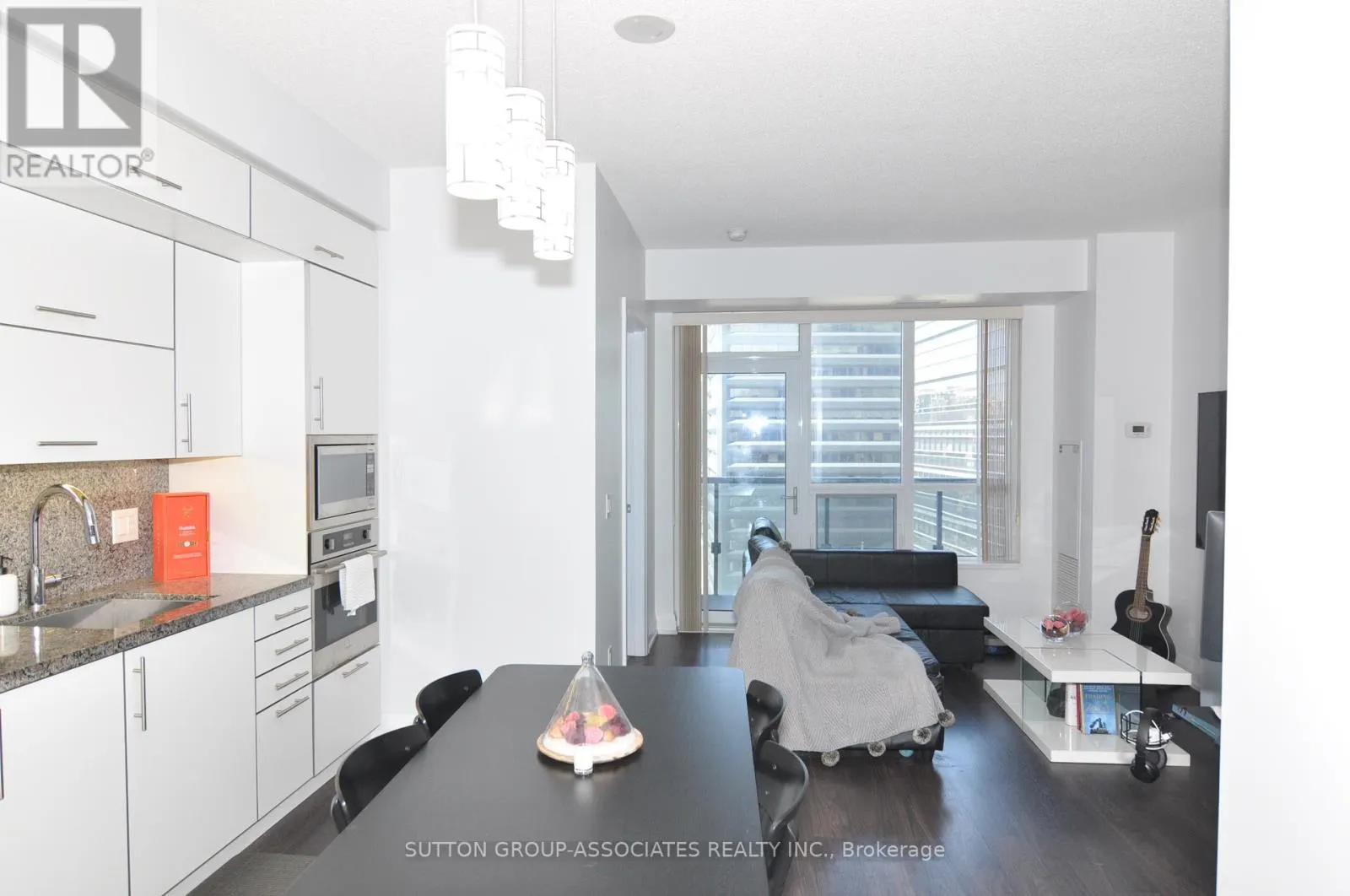 1303 - 2 ANNDALE DRIVE