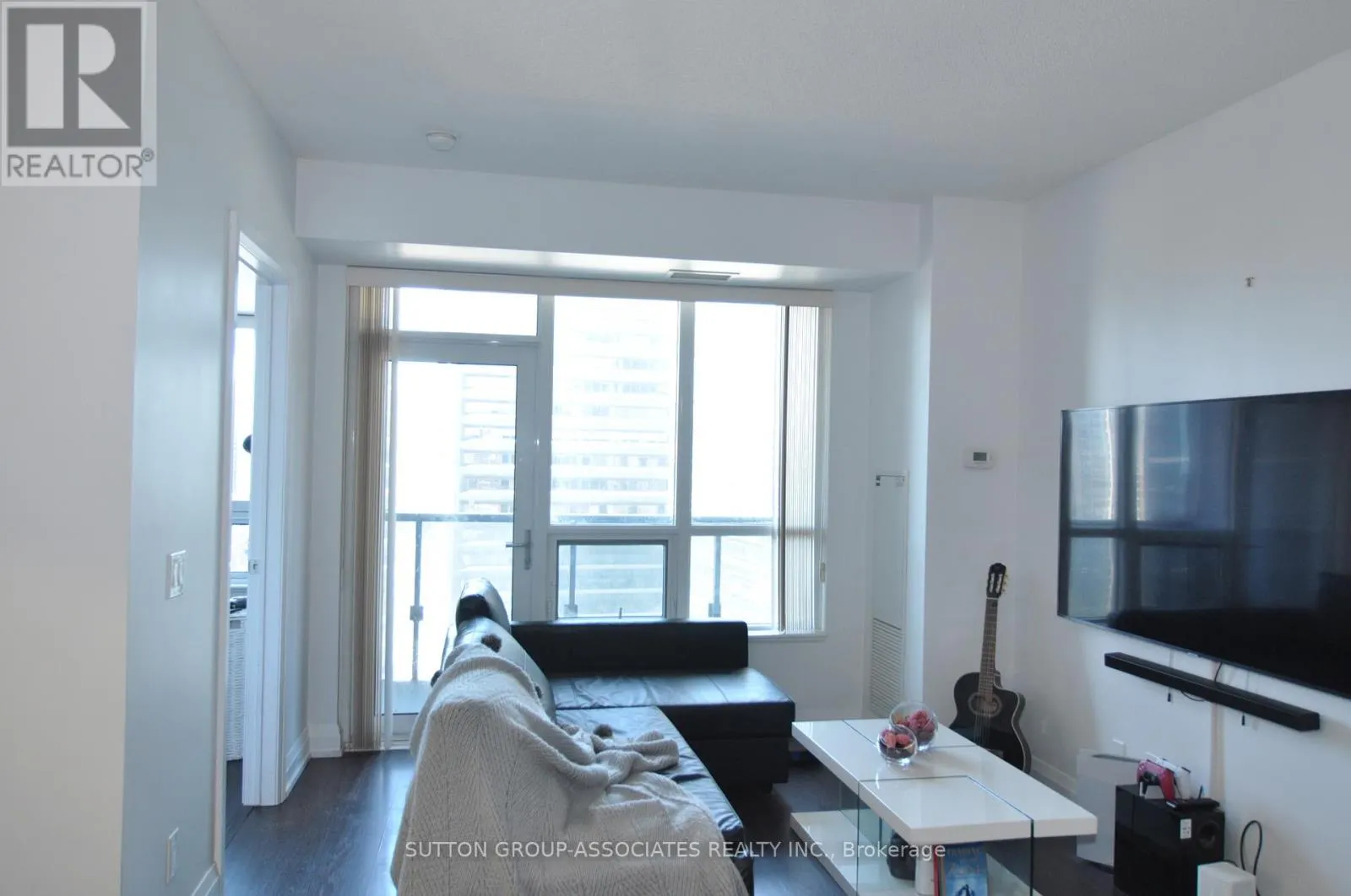 1303 - 2 ANNDALE DRIVE