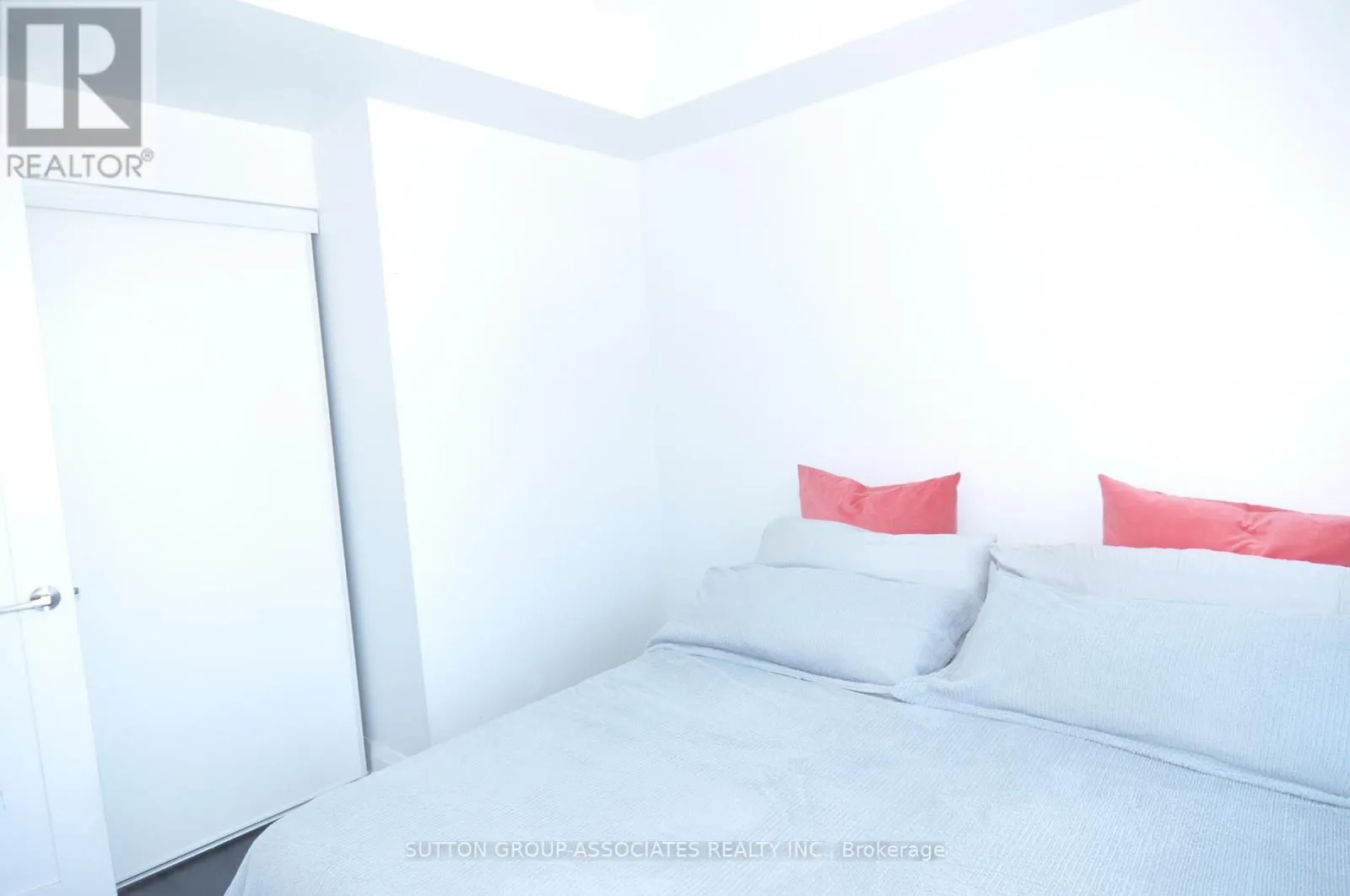 1303 - 2 ANNDALE DRIVE