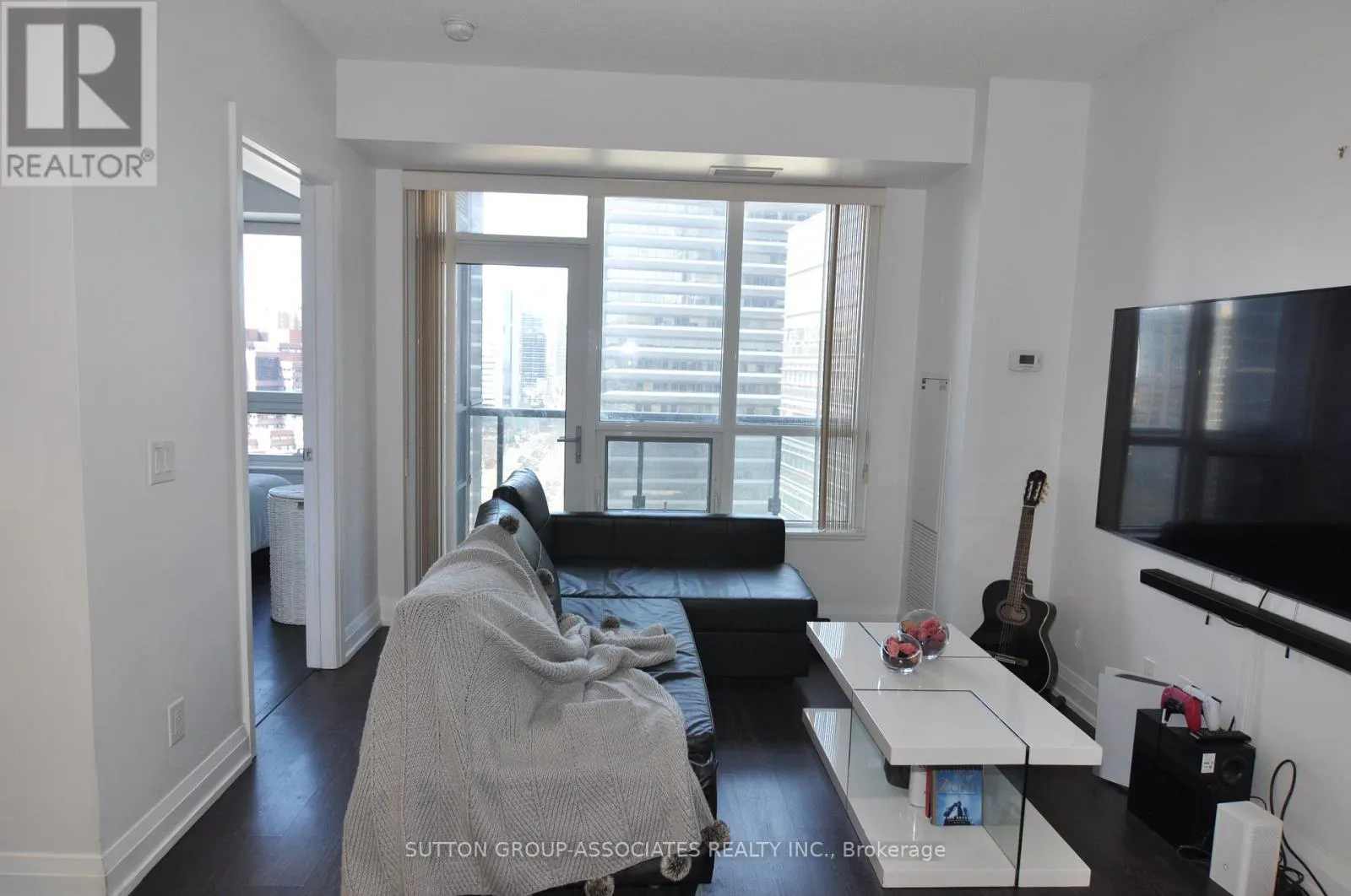 1303 - 2 ANNDALE DRIVE