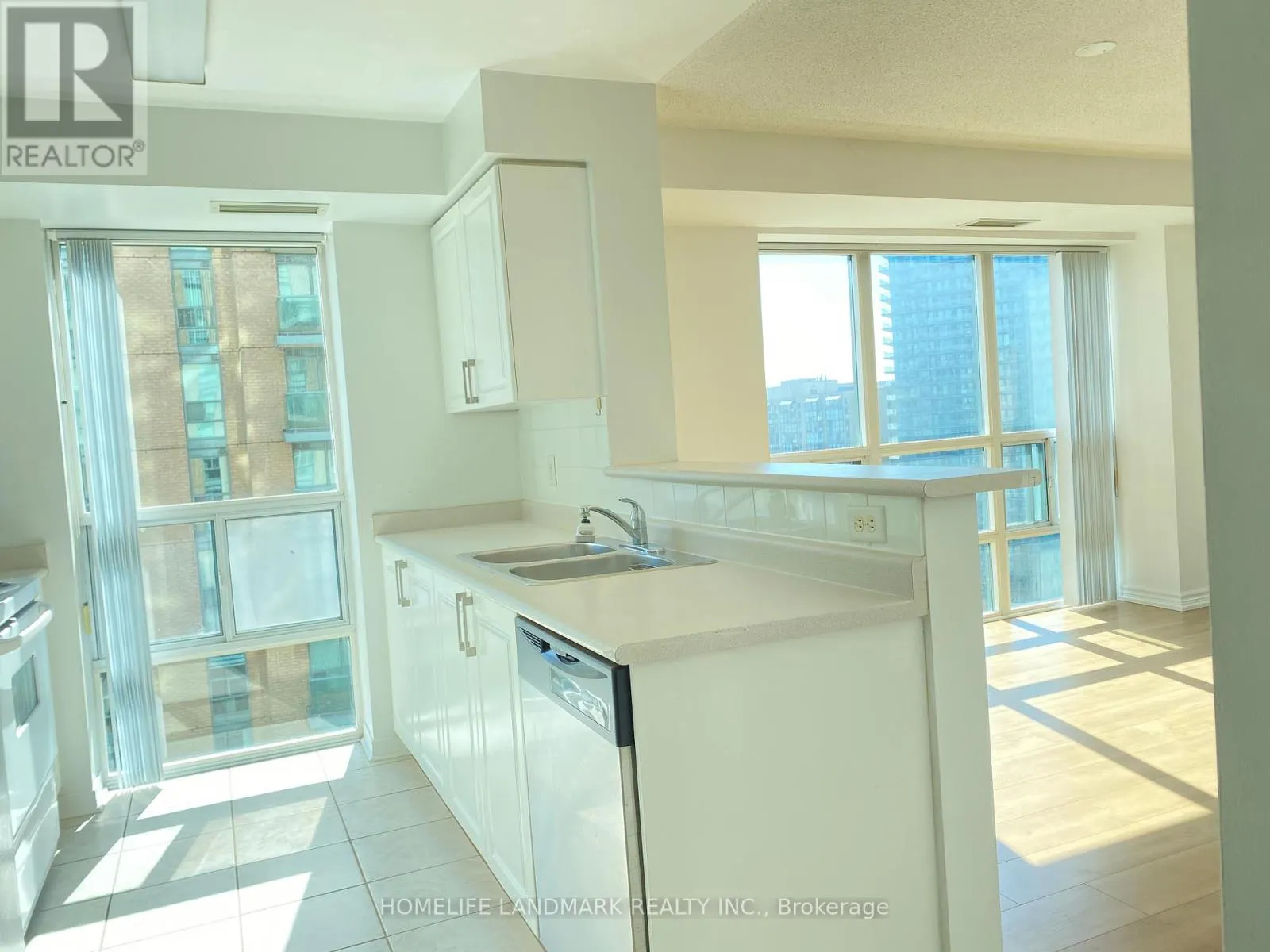 1811 - 22 OLIVE AVENUE