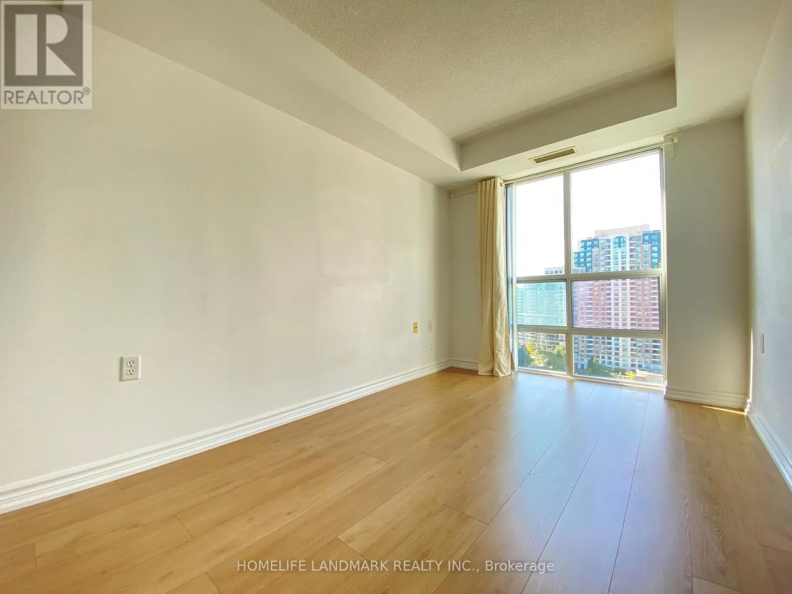 1811 - 22 OLIVE AVENUE