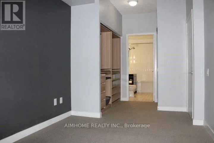 2810 - 33 SINGER COURT