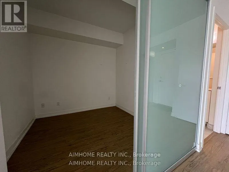 3007 - 85 WOOD STREET