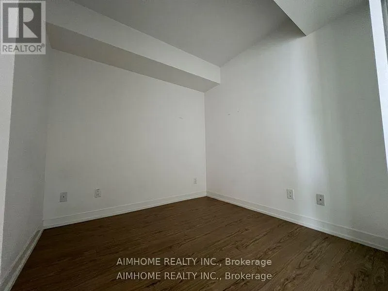 3007 - 85 WOOD STREET
