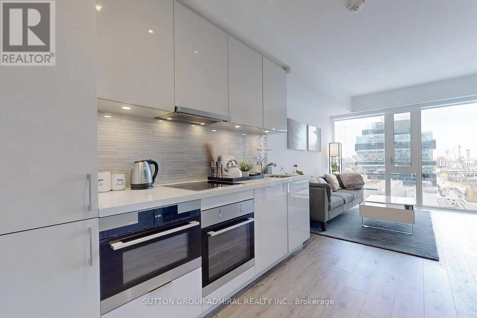 1412 - 158 FRONT STREET E