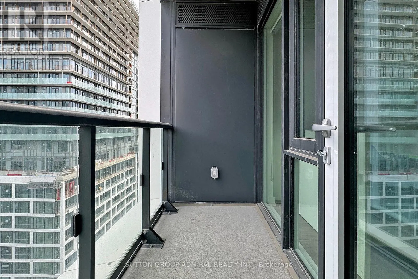 1412 - 158 FRONT STREET E